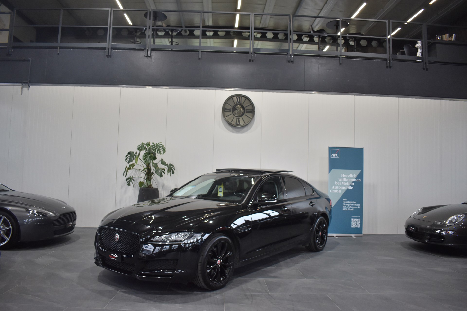 JAGUAR XF 25t Portfolio Automatic-image-0
