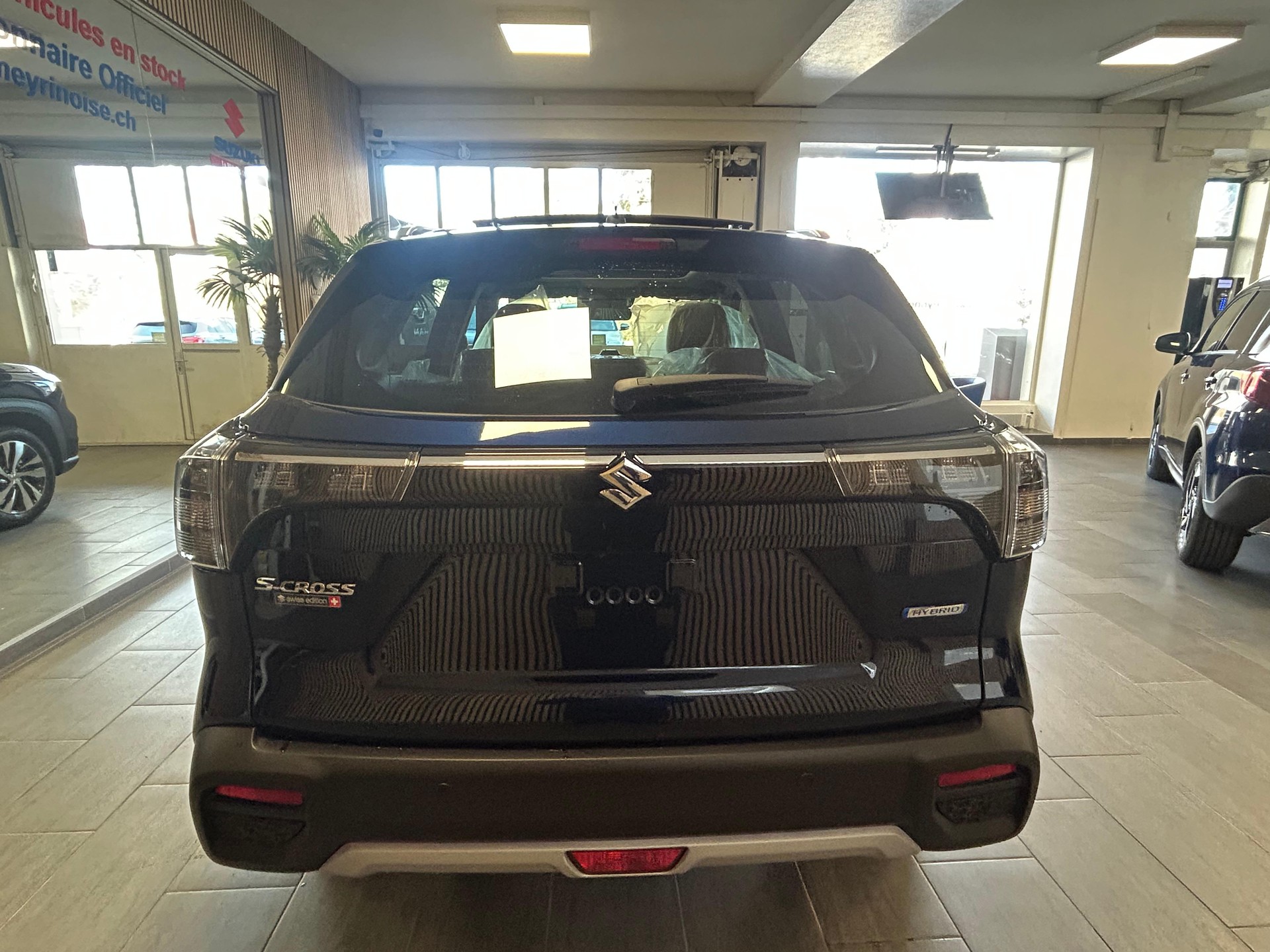 SUZUKI S-Cross 1.4 T Sakura Top Hybrid 4x4 4 ROUES HIVER OFFERT-image-7