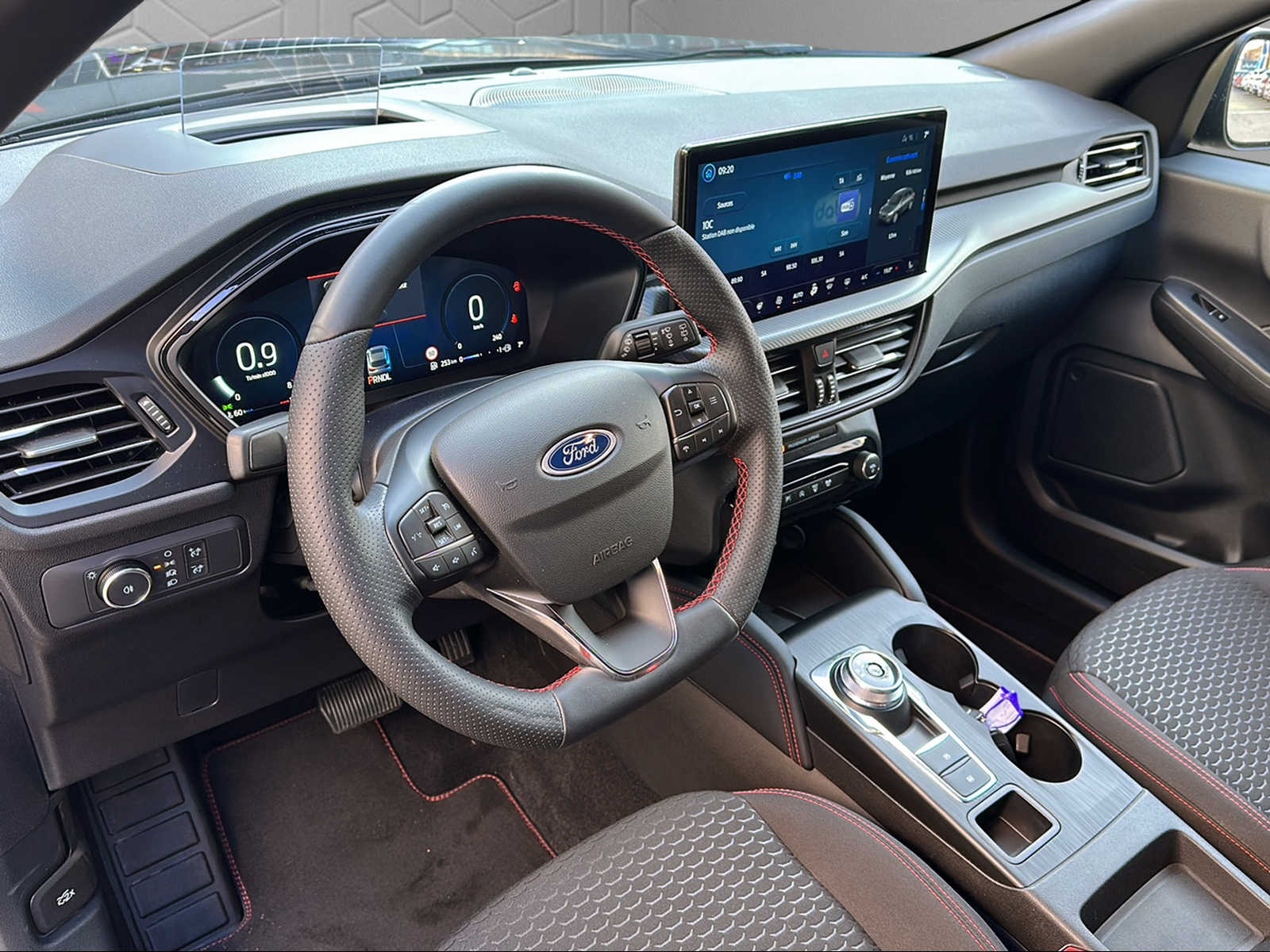 FORD Kuga 1.5 SCTi ST-Line Automat FWD-image-11