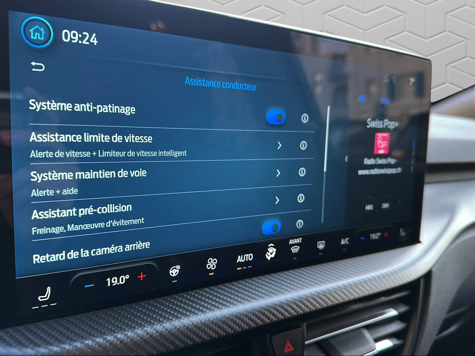 FORD Kuga 1.5 SCTi ST-Line Automat FWD-image-19