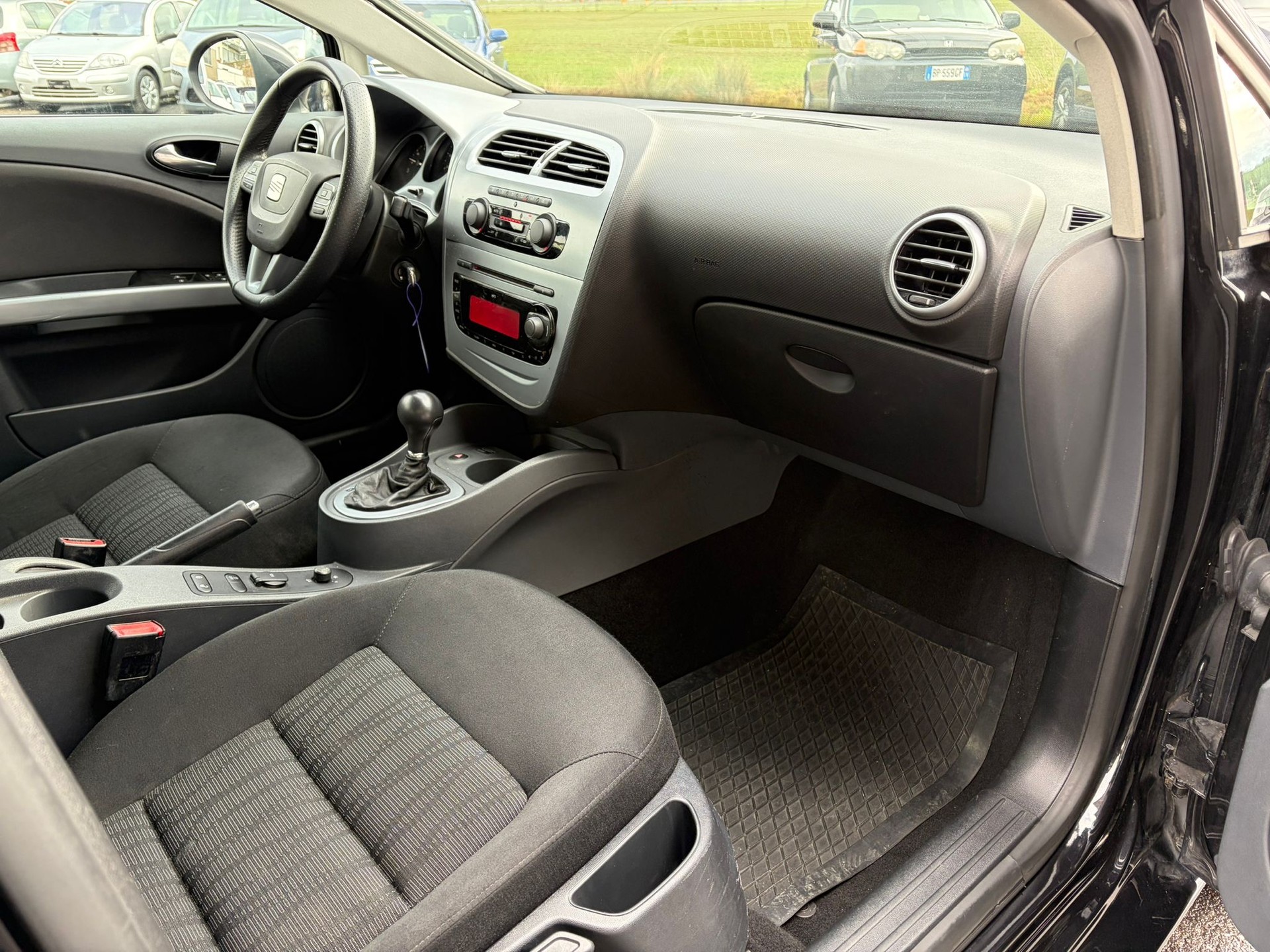 SEAT Leon 1.8 TSI Style DSG-image-9