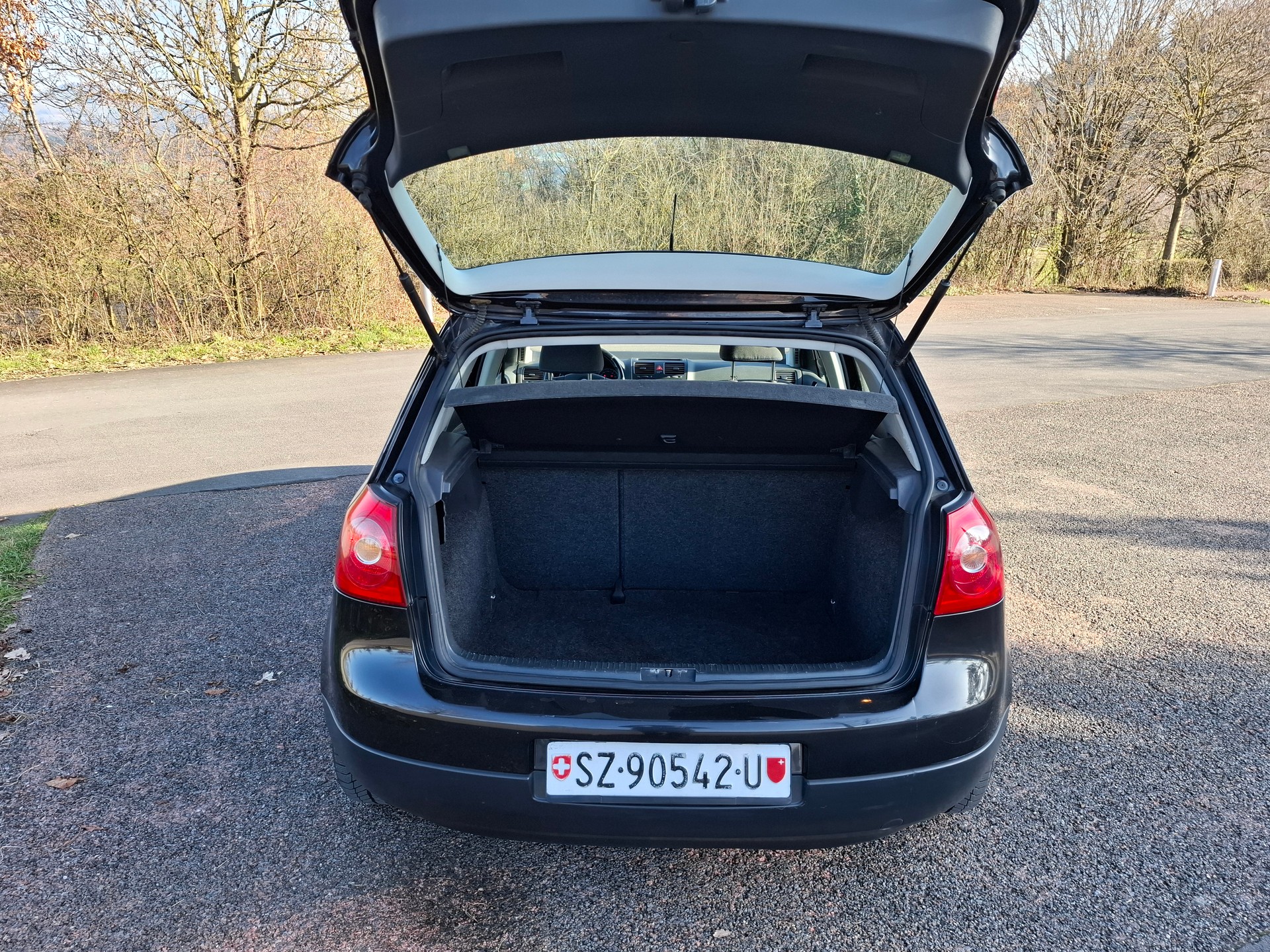 VW Golf 1.6 Trendline-image-8