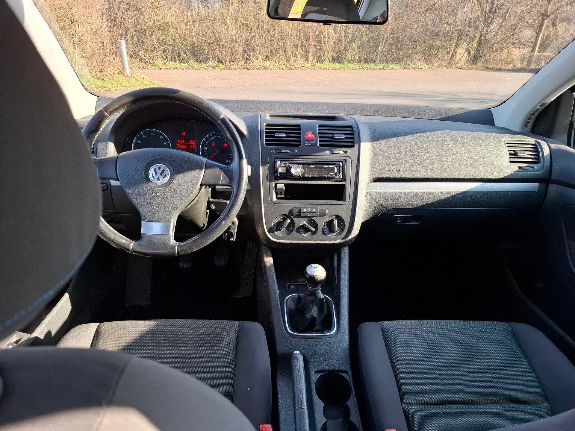 VW Golf 1.6 Trendline-image-9