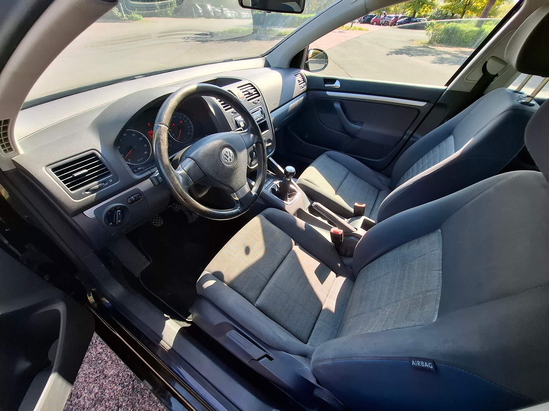 VW Golf 1.6 Trendline-image-10