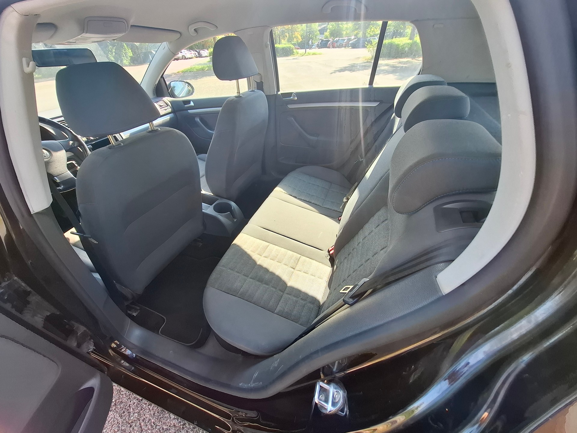 VW Golf 1.6 Trendline-image-11