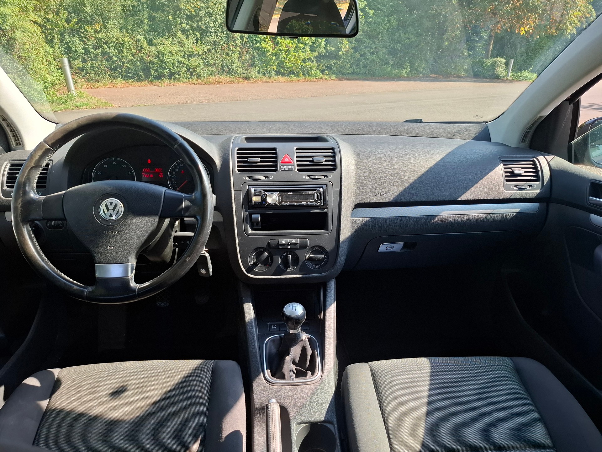 VW Golf 1.6 Trendline-image-9