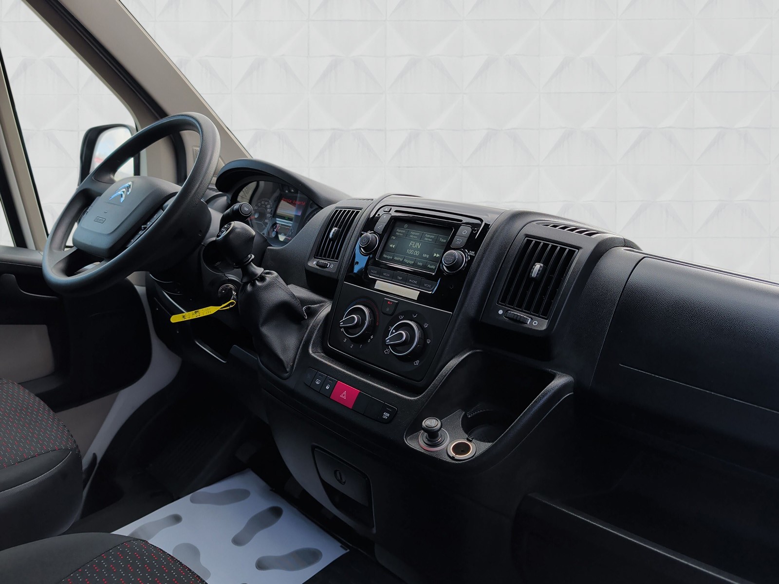 CITROEN Jumper 30 2.0 HDi 130 Attraction L1H1 9 PLACES-image-10