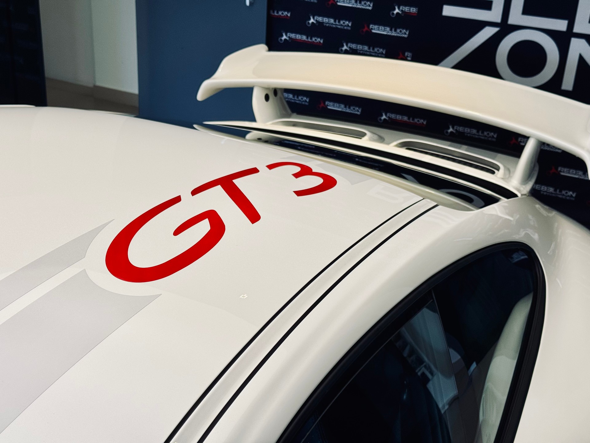 PORSCHE 911 GT3-image-9
