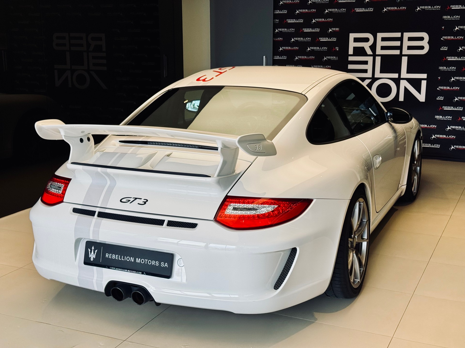 PORSCHE 911 GT3-image-4