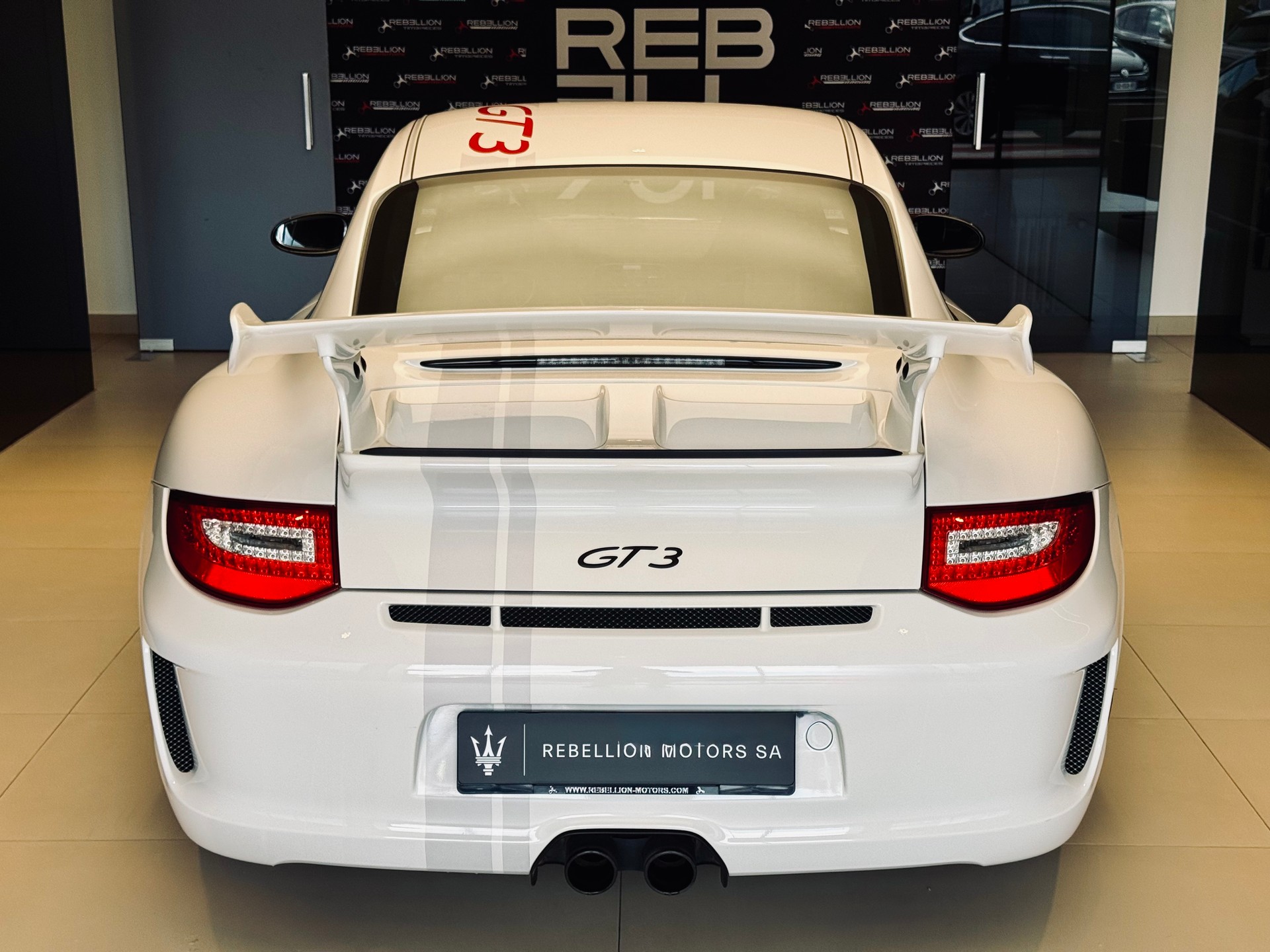 PORSCHE 911 GT3-image-3