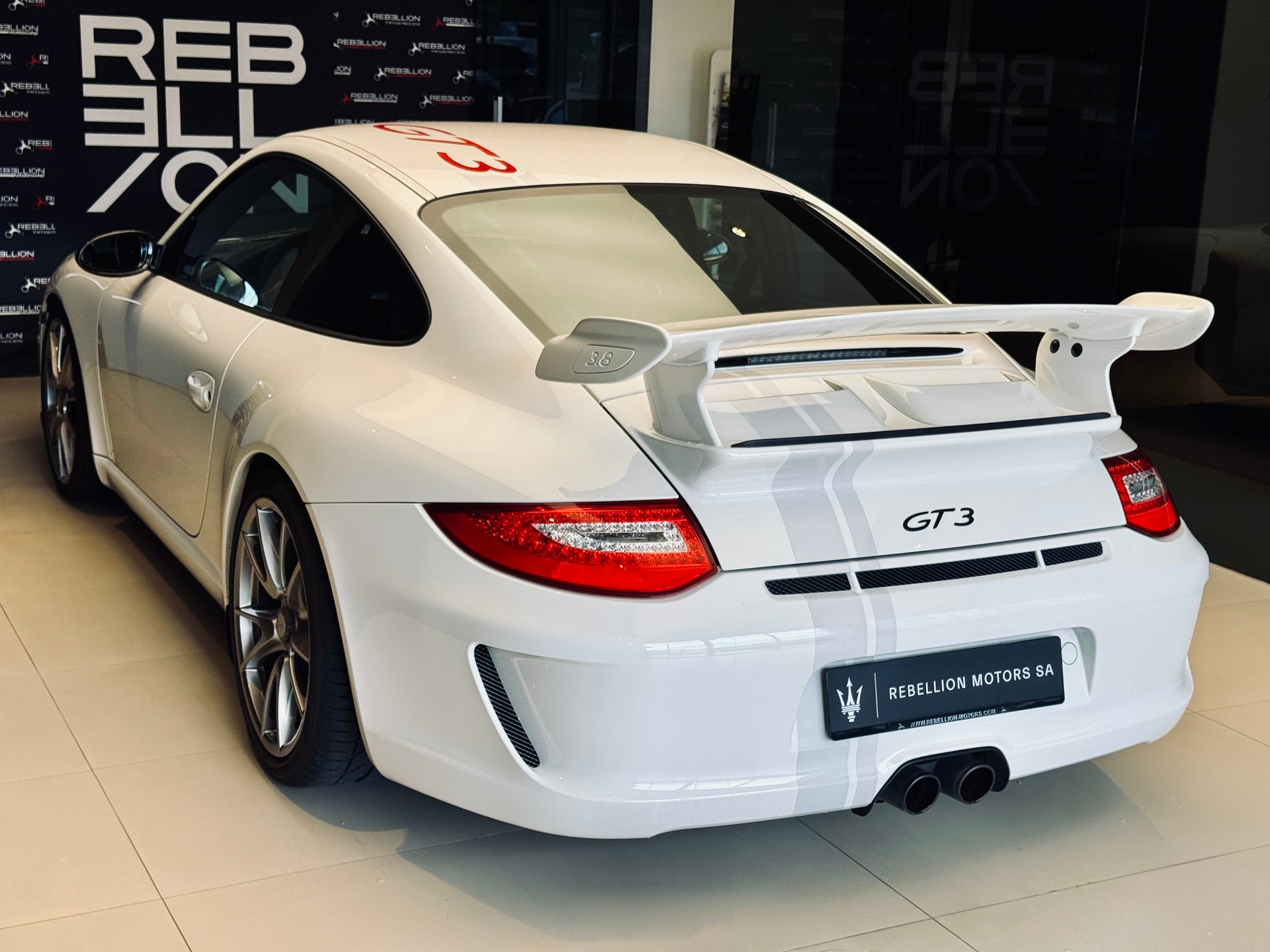 PORSCHE 911 GT3-image-5