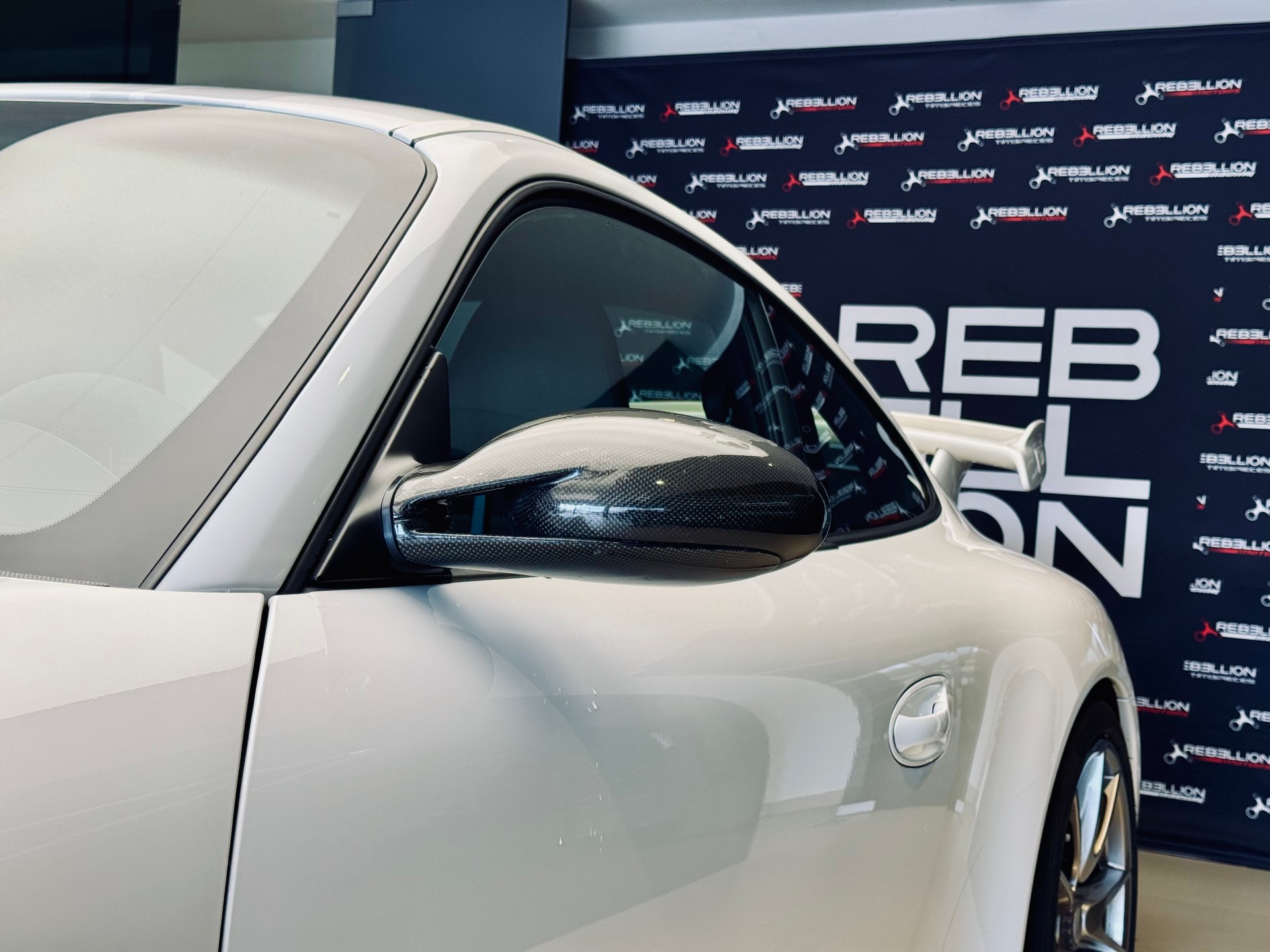PORSCHE 911 GT3-image-8