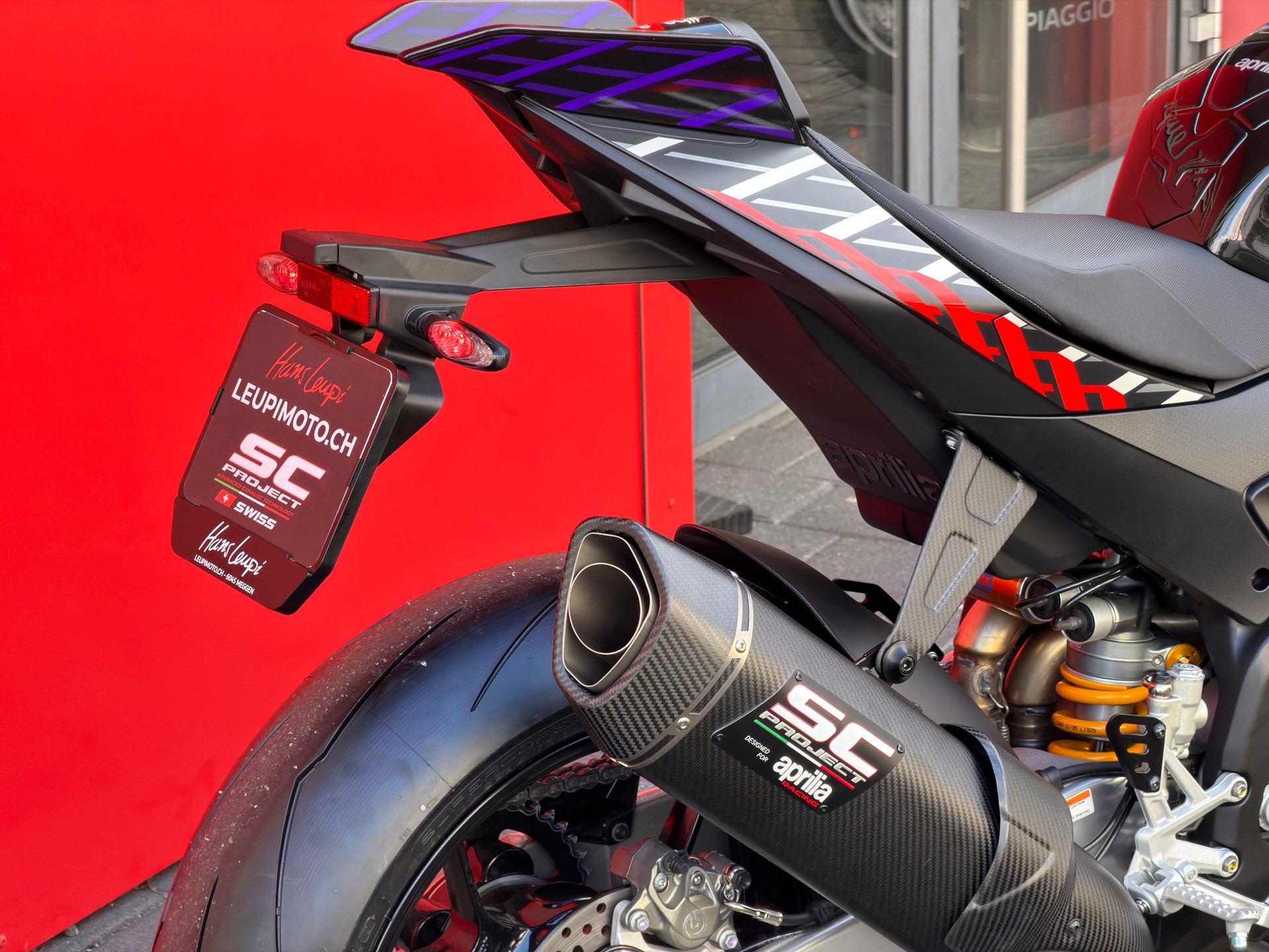 APRILIA Tuono V4 1100 E5+ Factory-image-6
