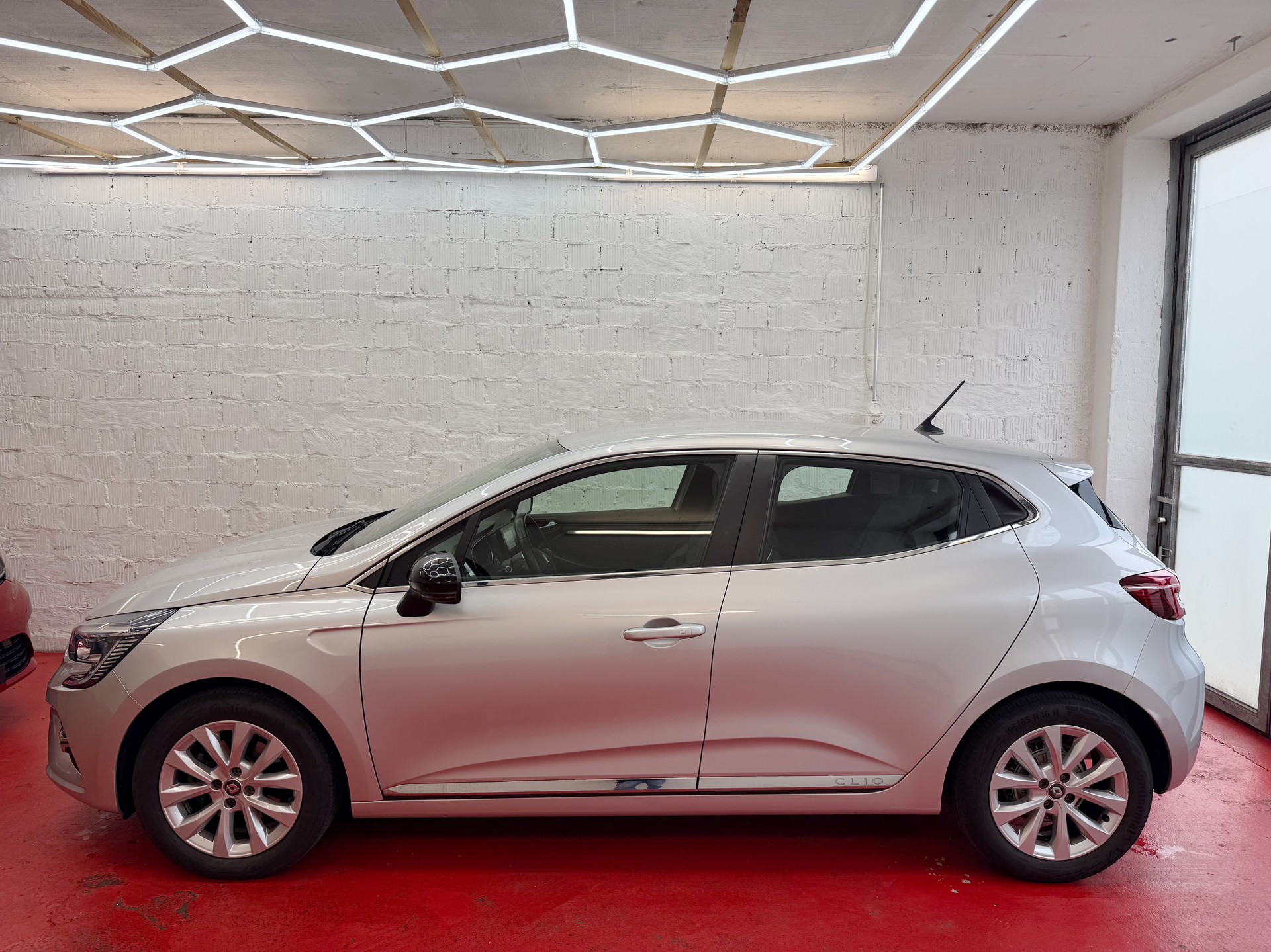 RENAULT Clio 1.3 Intens EDC-image-1