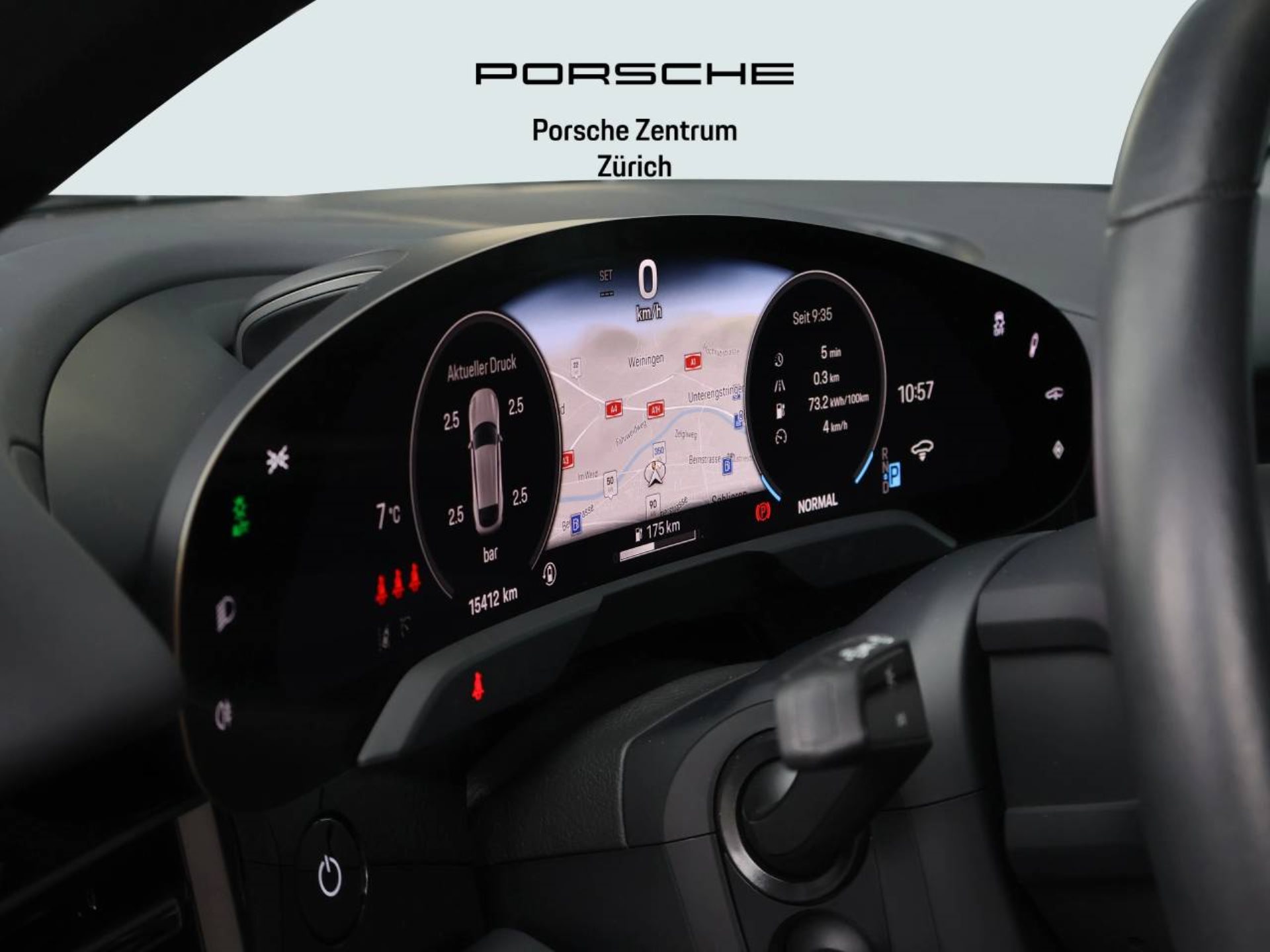 PORSCHE Taycan 4 Cross Turismo-image-18