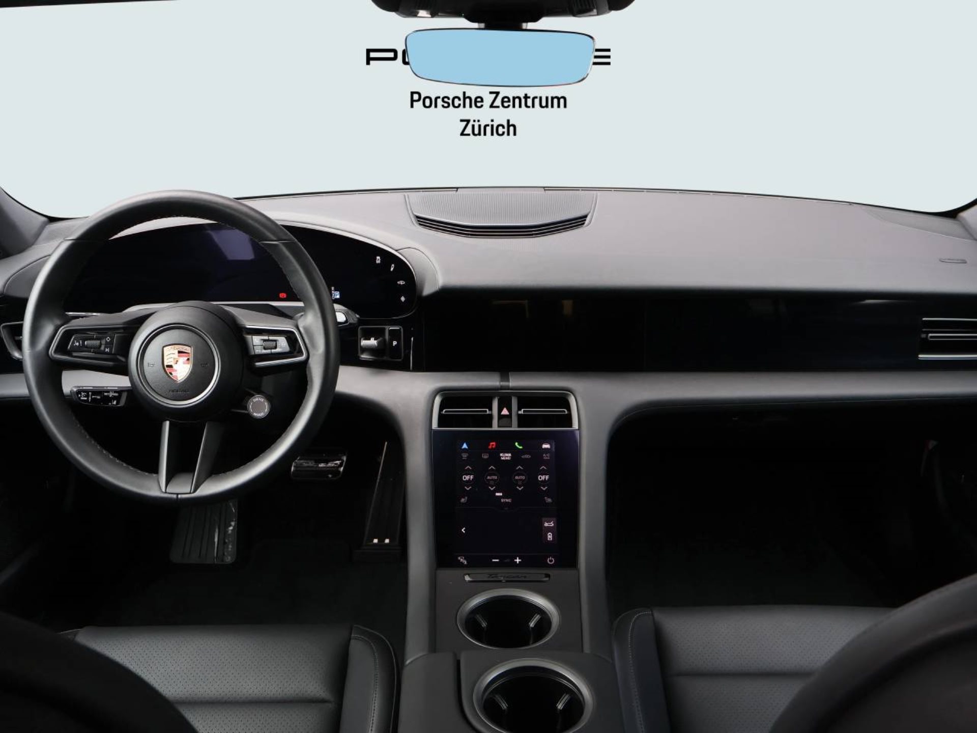 PORSCHE Taycan 4 Cross Turismo-image-11