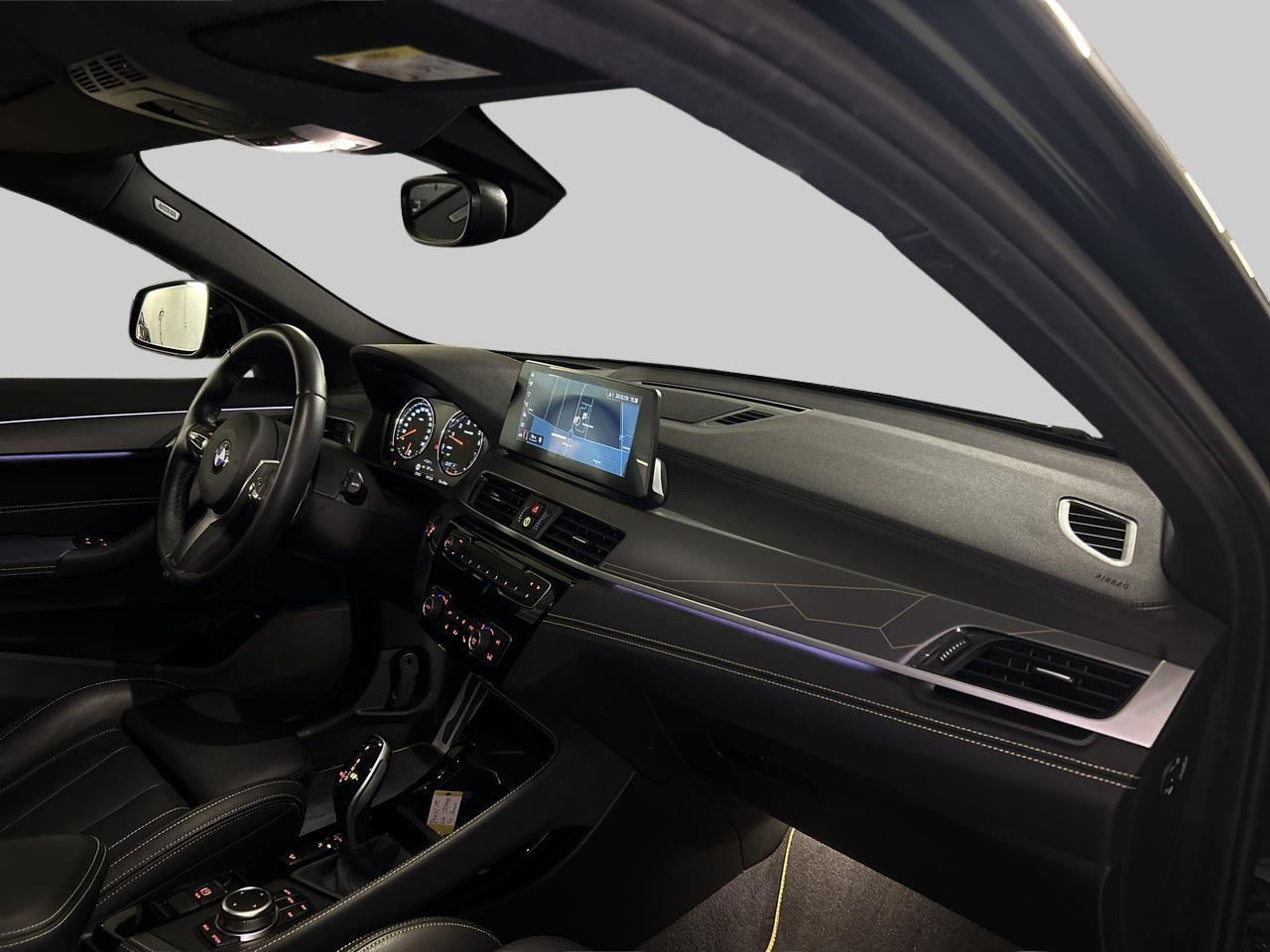 BMW X2 20i xDrive EDITION GOLDPLAY-image-12