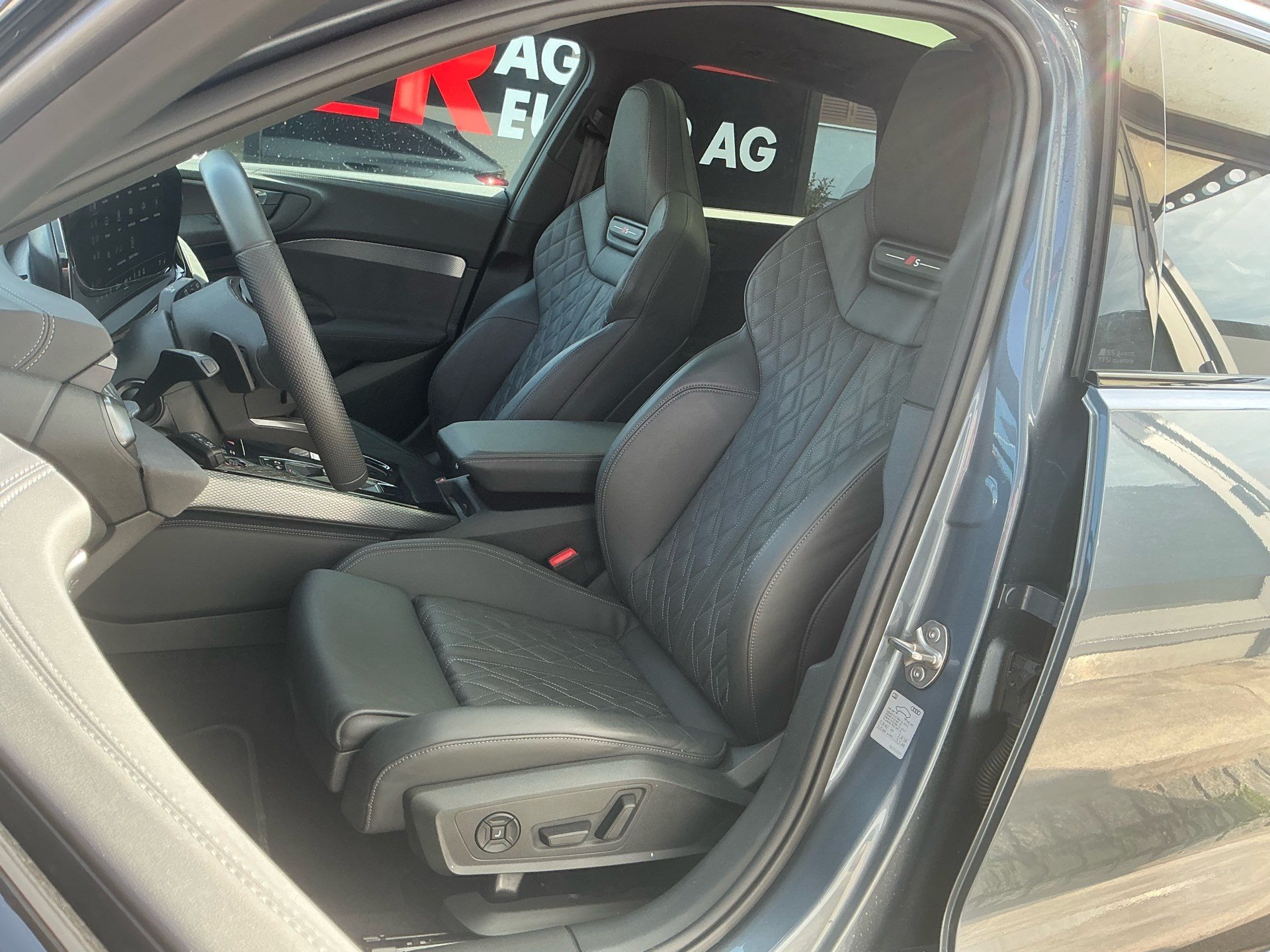 AUDI S5 Avant TFSI QUATTRO 368 PS *** PANORAMAGLASDACH & ANHÄNGEKUPPLUNG ***-image-7