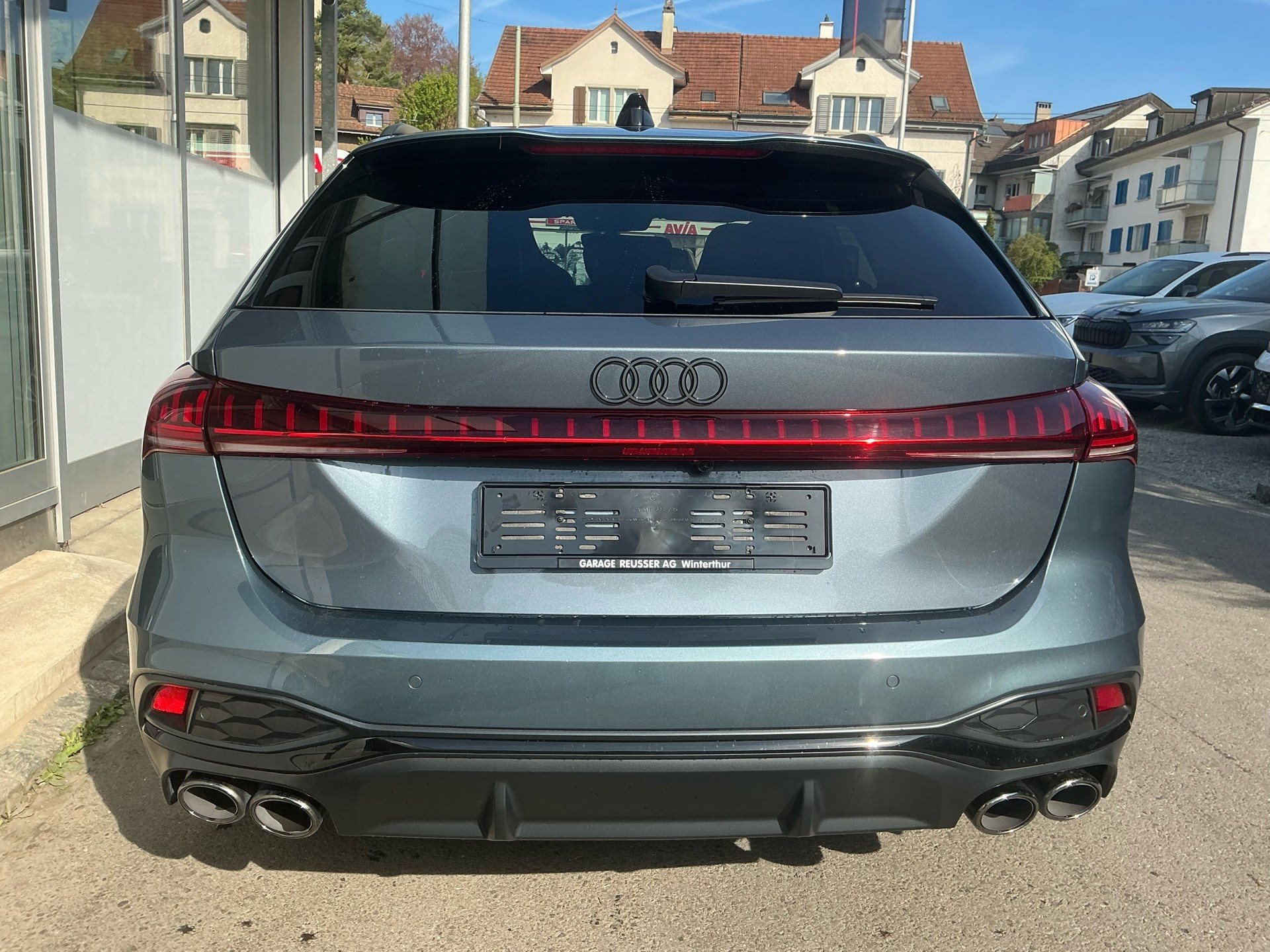 AUDI S5 Avant TFSI QUATTRO 368 PS *** PANORAMAGLASDACH & ANHÄNGEKUPPLUNG ***-image-4