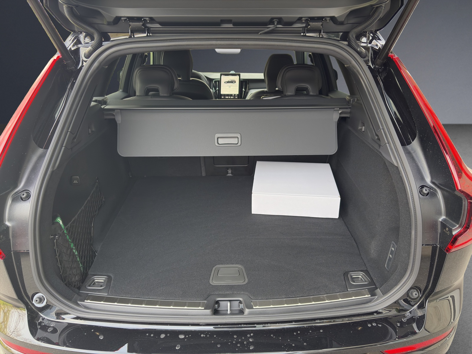 VOLVO XC60 T6 eAWD PluginHybrid Black Edition Geartronic-image-10