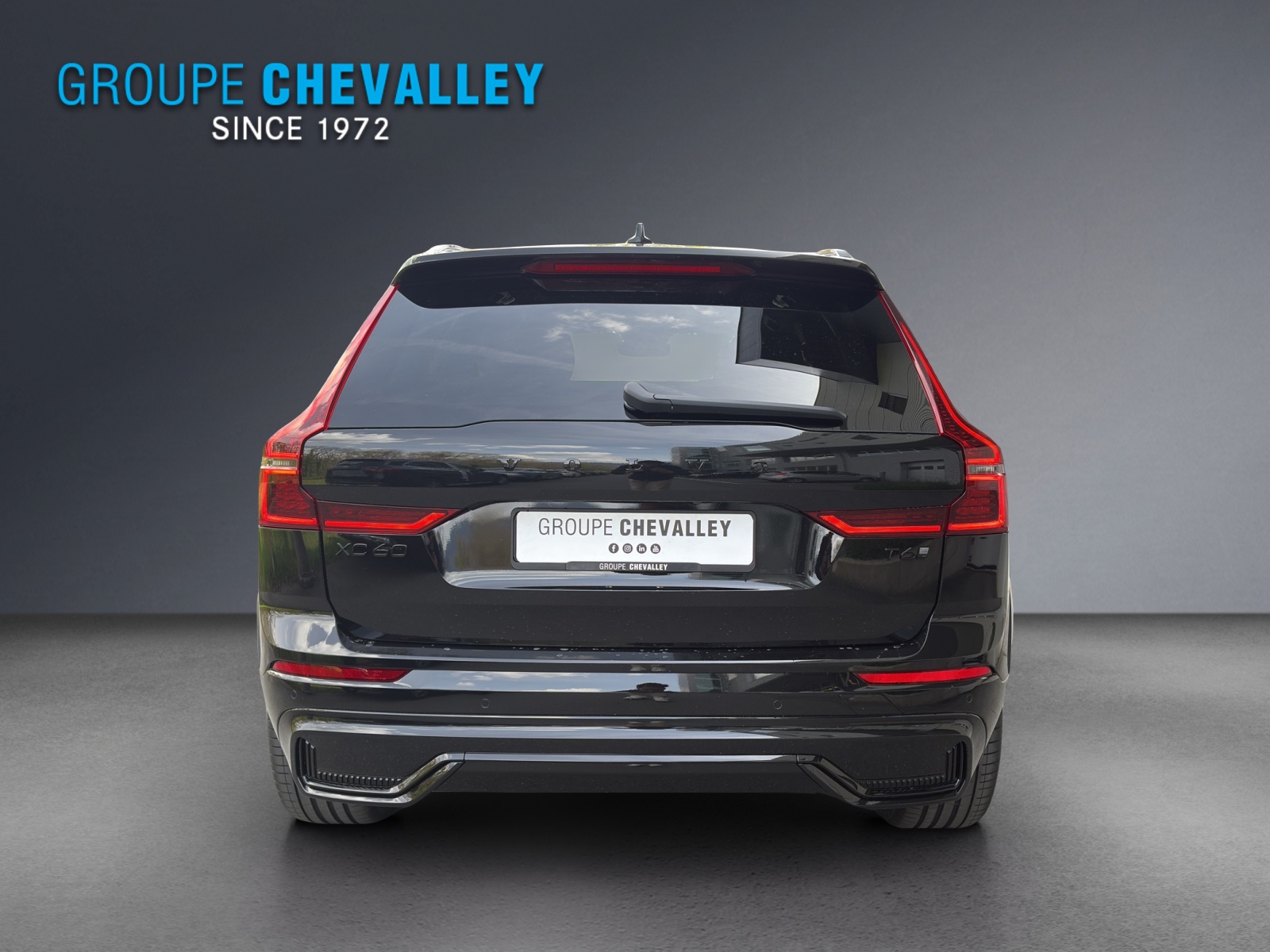 VOLVO XC60 T6 eAWD PluginHybrid Black Edition Geartronic-image-4