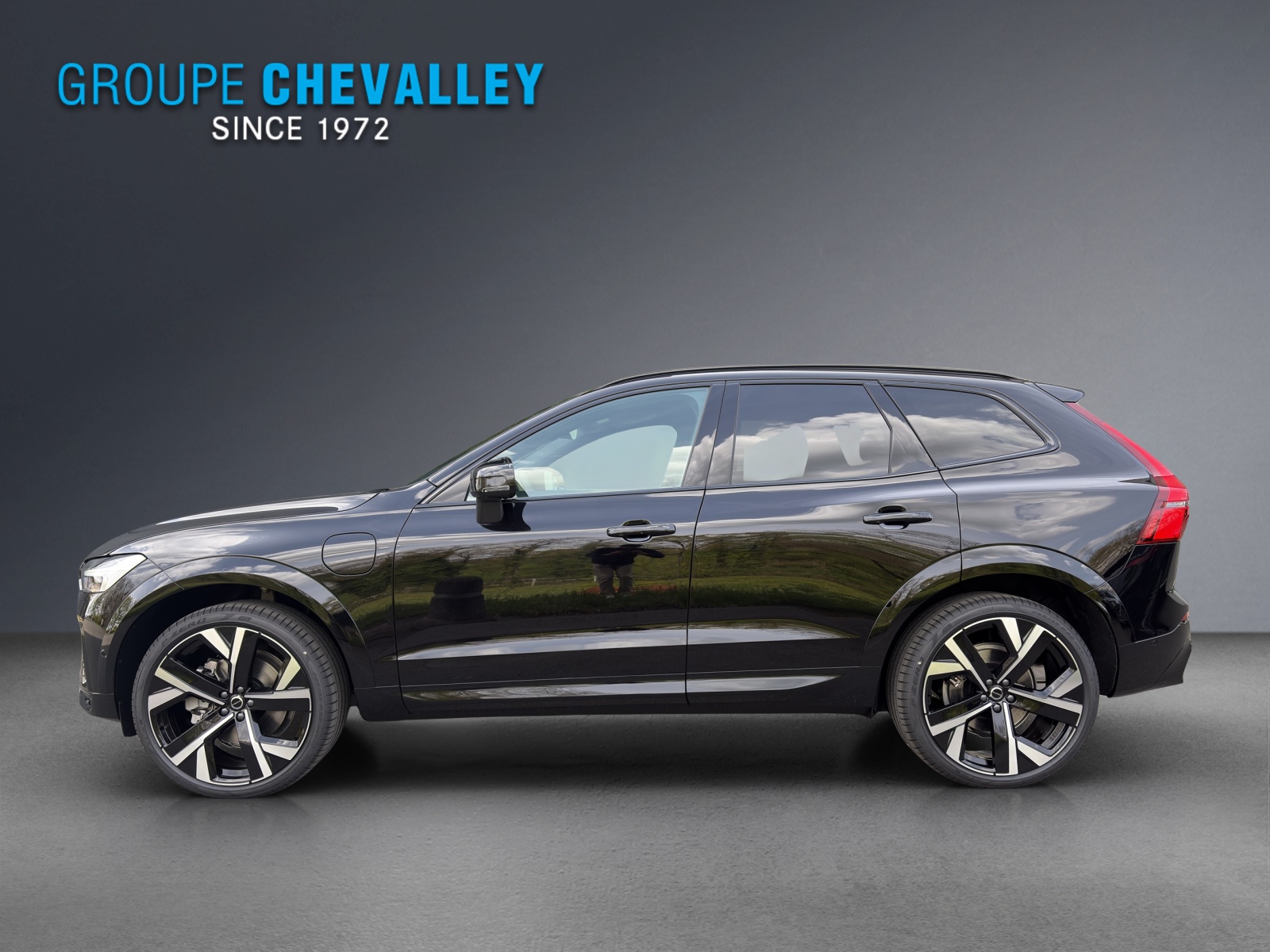 VOLVO XC60 T6 eAWD PluginHybrid Black Edition Geartronic-image-2