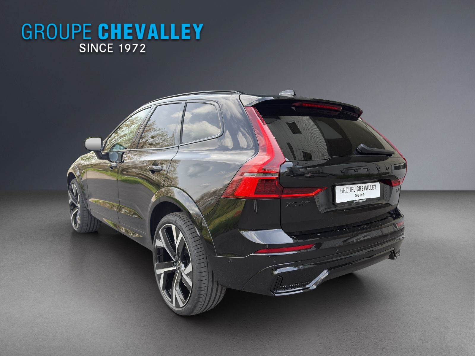 VOLVO XC60 T6 eAWD PluginHybrid Black Edition Geartronic-image-3