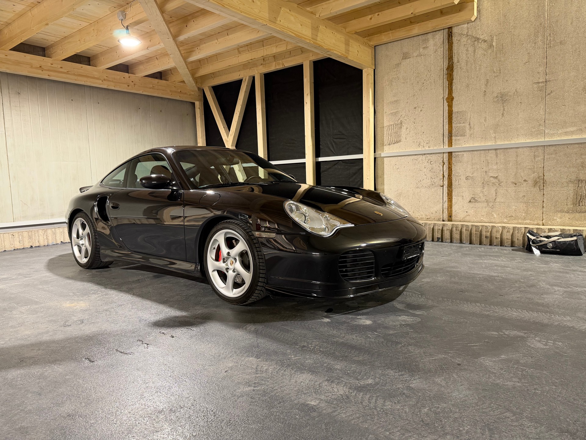 PORSCHE 911 Turbo-image-0