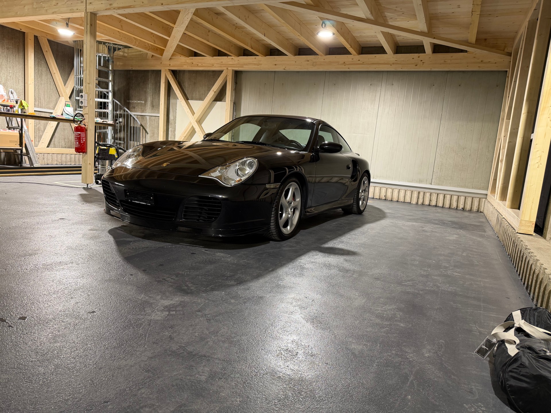 PORSCHE 911 Turbo-image-1