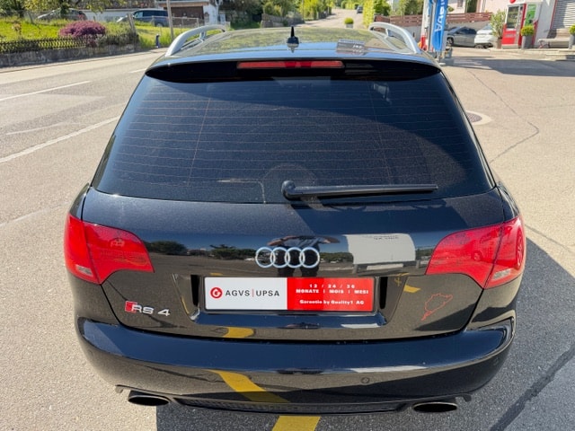 AUDI RS4 Avant 4.2 V8 quattro-image-3