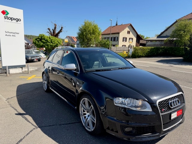 AUDI RS4 Avant 4.2 V8 quattro-image-1