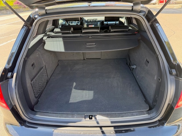 AUDI RS4 Avant 4.2 V8 quattro-image-4