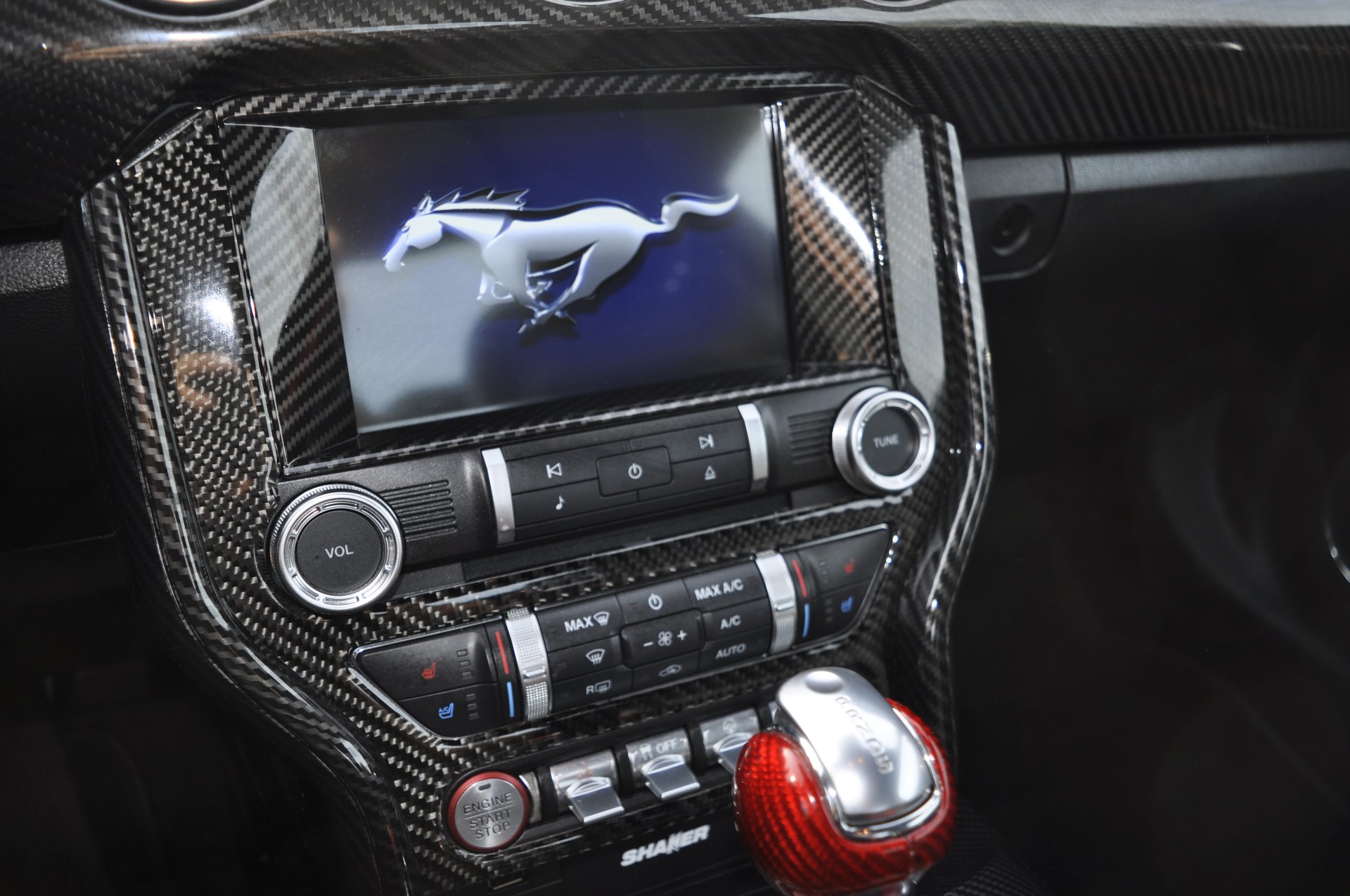 FORD Mustang Fastback 5.0 V8 GT Automat-image-11