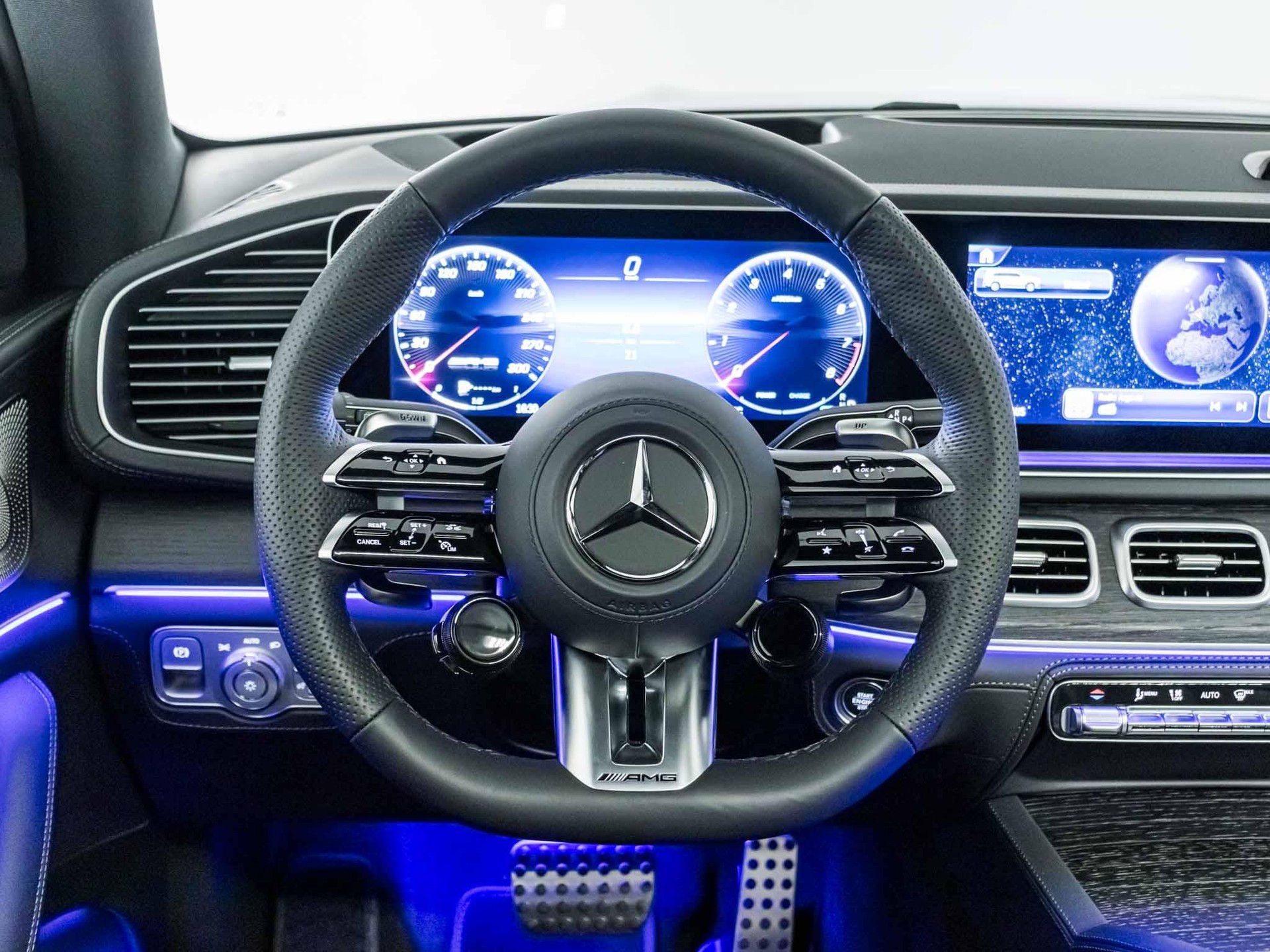 MERCEDES-BENZ GLS AMG 63 4MATIC+-image-10