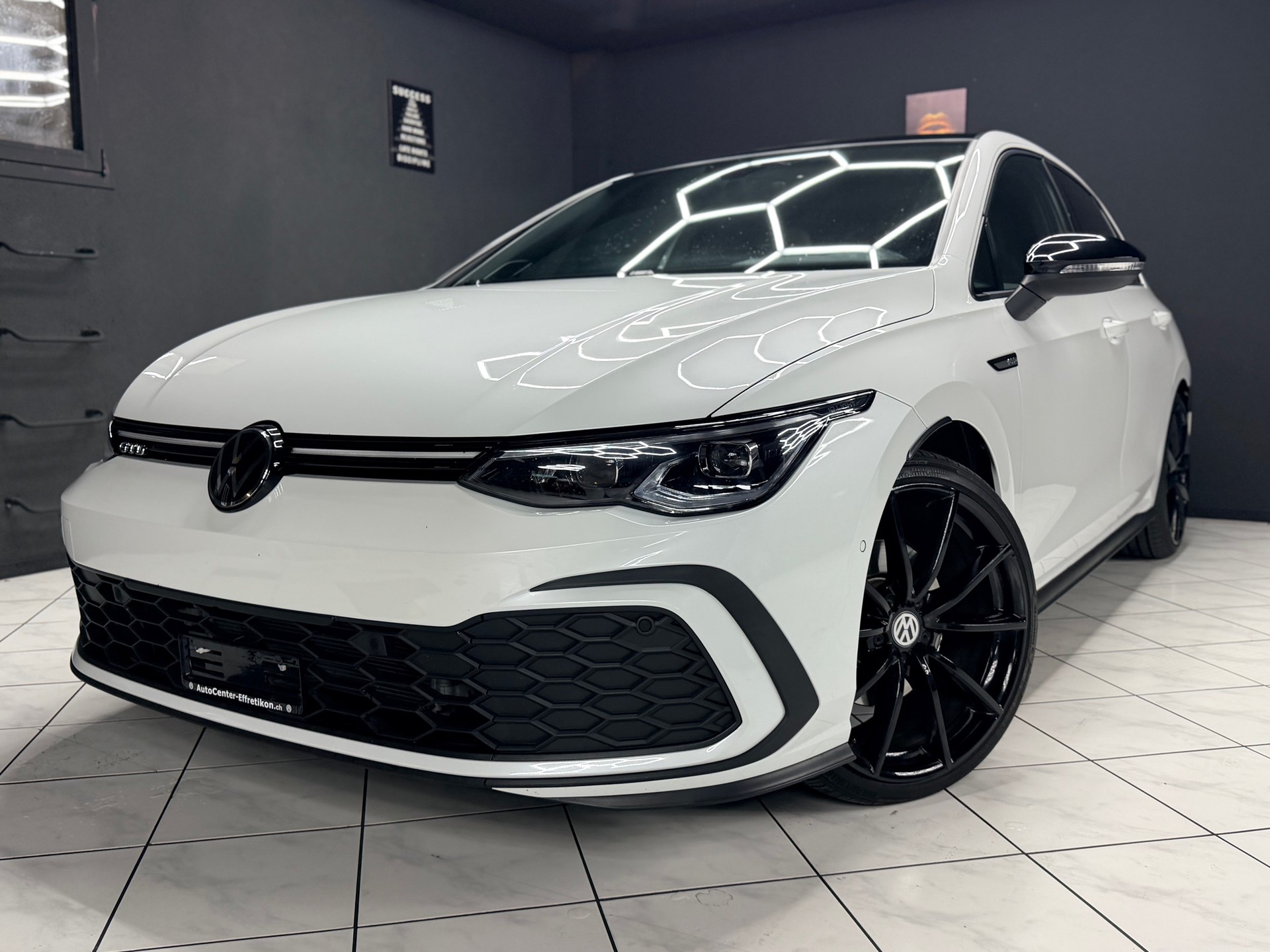 VW Golf 2.0 TDI GTD DSG-image-1