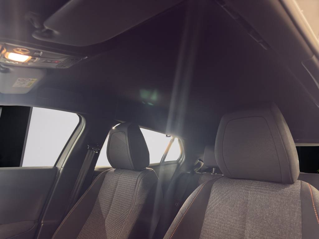 PEUGEOT 2008 1.2 145 MHEV Style-image-10