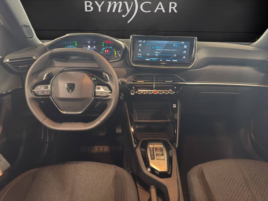 PEUGEOT 2008 1.2 145 MHEV Style-image-6