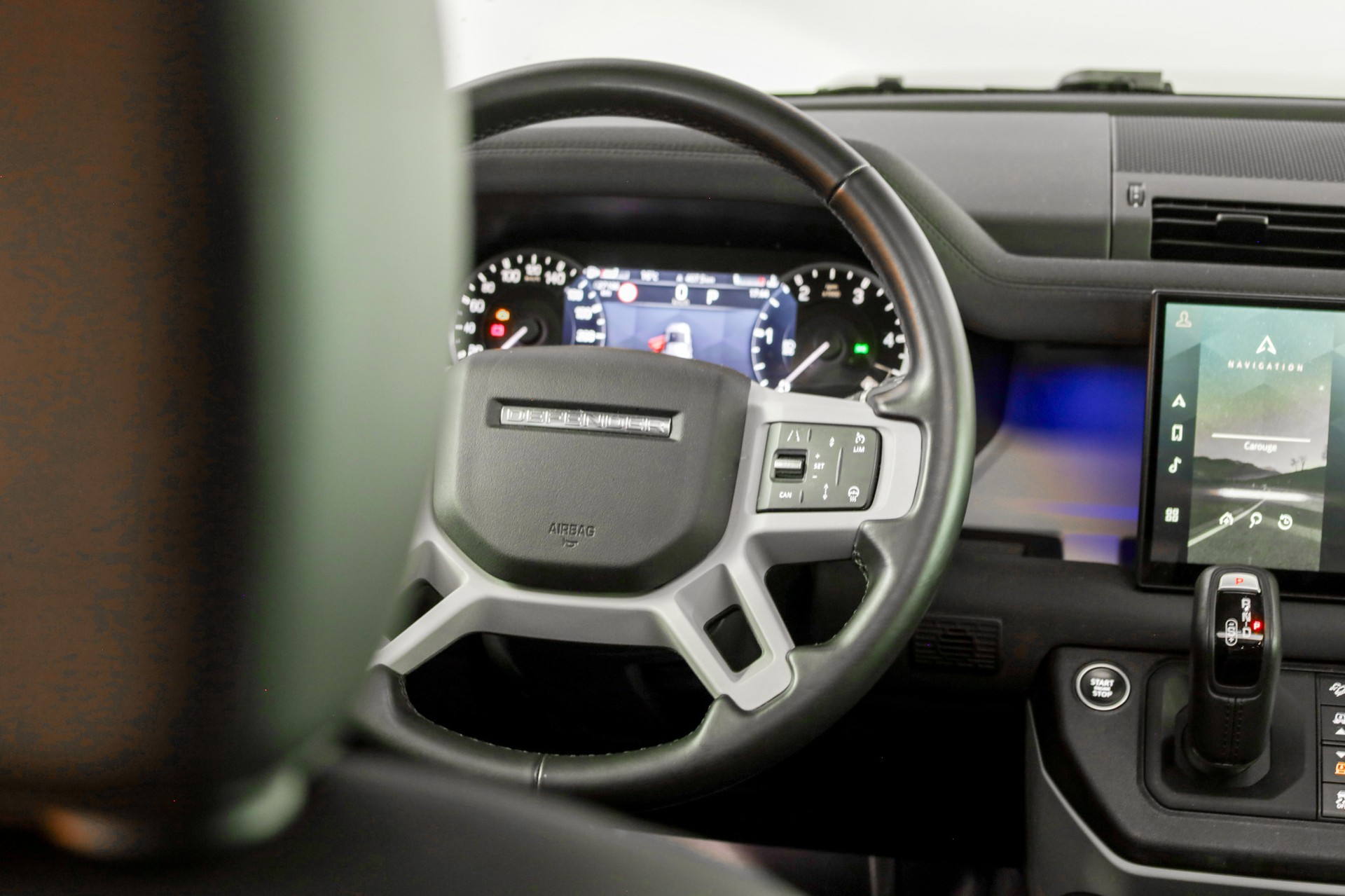 LAND ROVER Defender 110 3.0 D I6 250 X-Dynamic SE AWD AT8-image-10