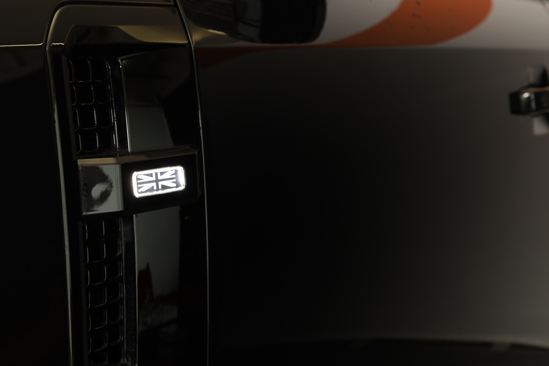 LAND ROVER Defender 110 3.0 D I6 250 X-Dynamic SE AWD AT8-image-13