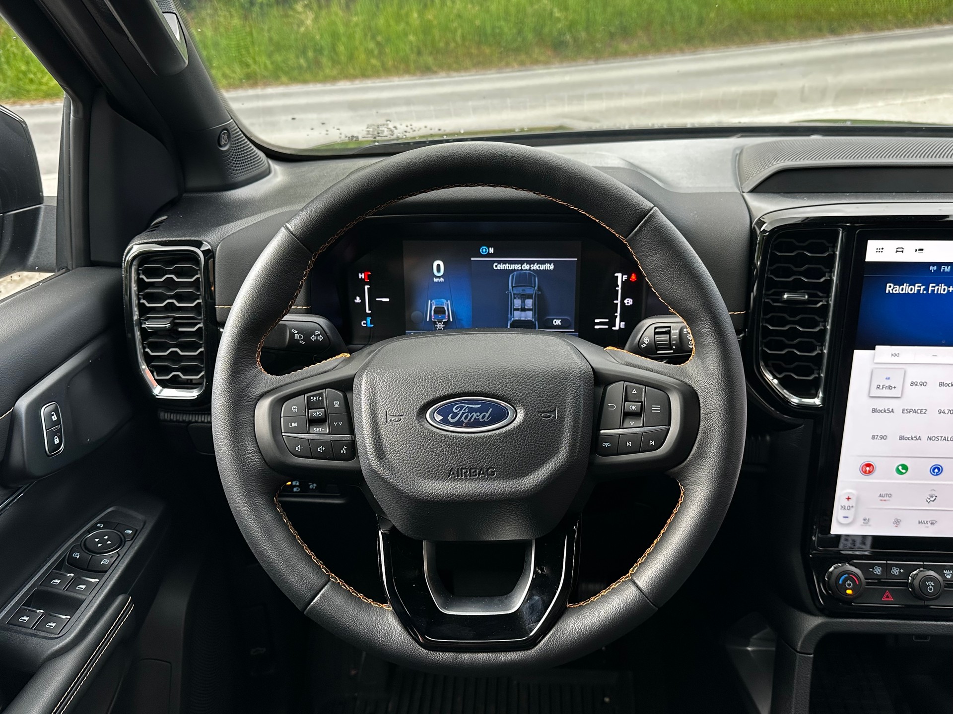 FORD Ranger Wildtrak 2.0 Eco Blue e-4WD Automat-image-8