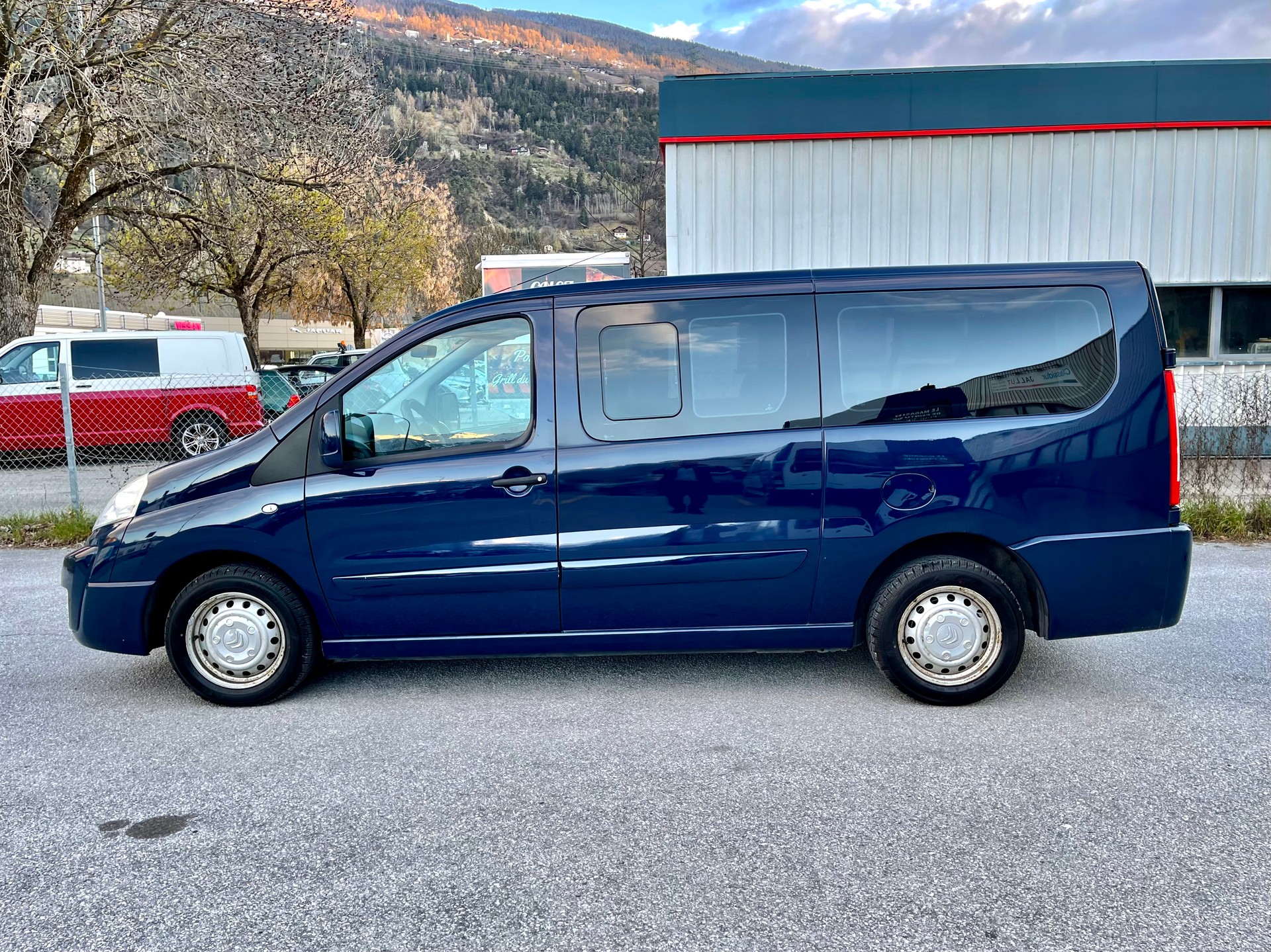 CITROEN Jumpy 2.0 HDi L2H1 Attraction-image-12