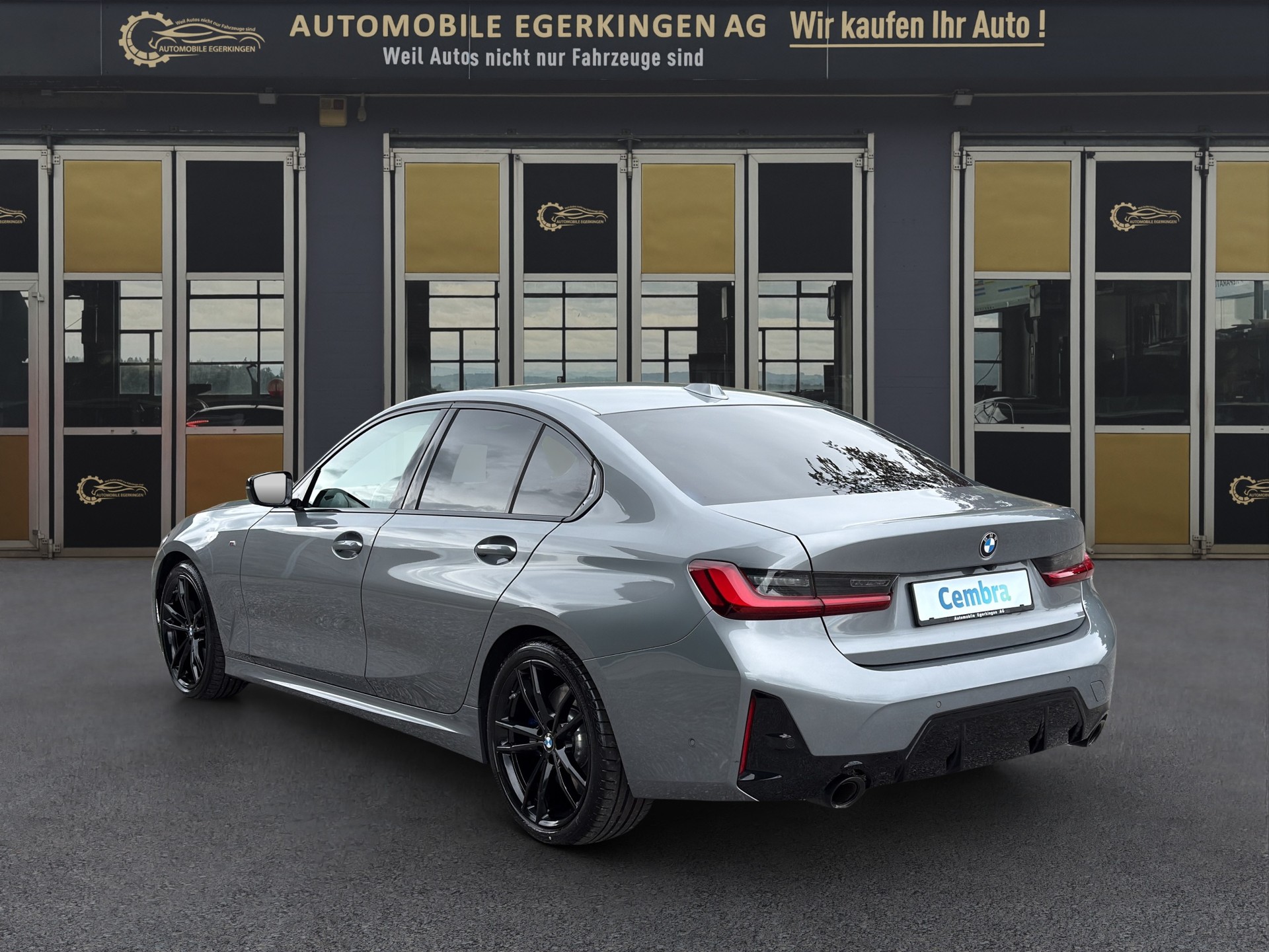 BMW 320d xDrive 48V Steptronic M Sport-image-6