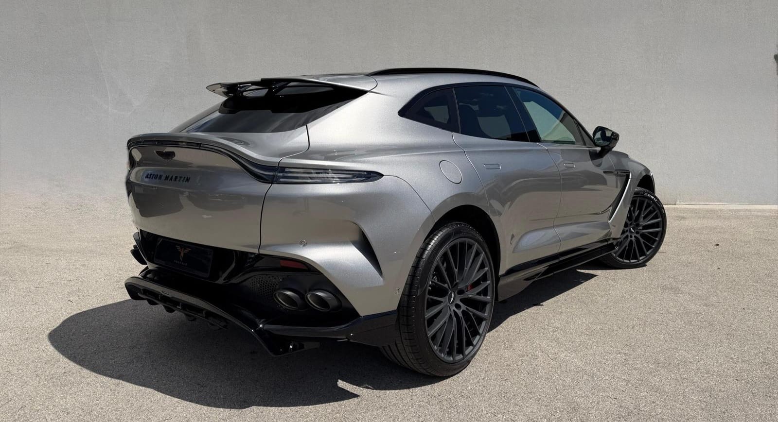ASTON MARTIN 707-image-1