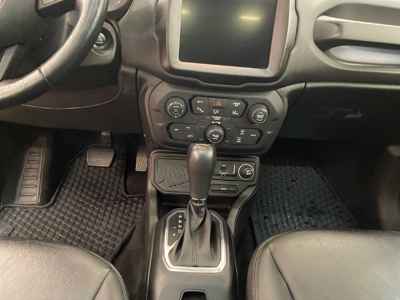 JEEP Renegade 1.3 Turbo Limited-image-6