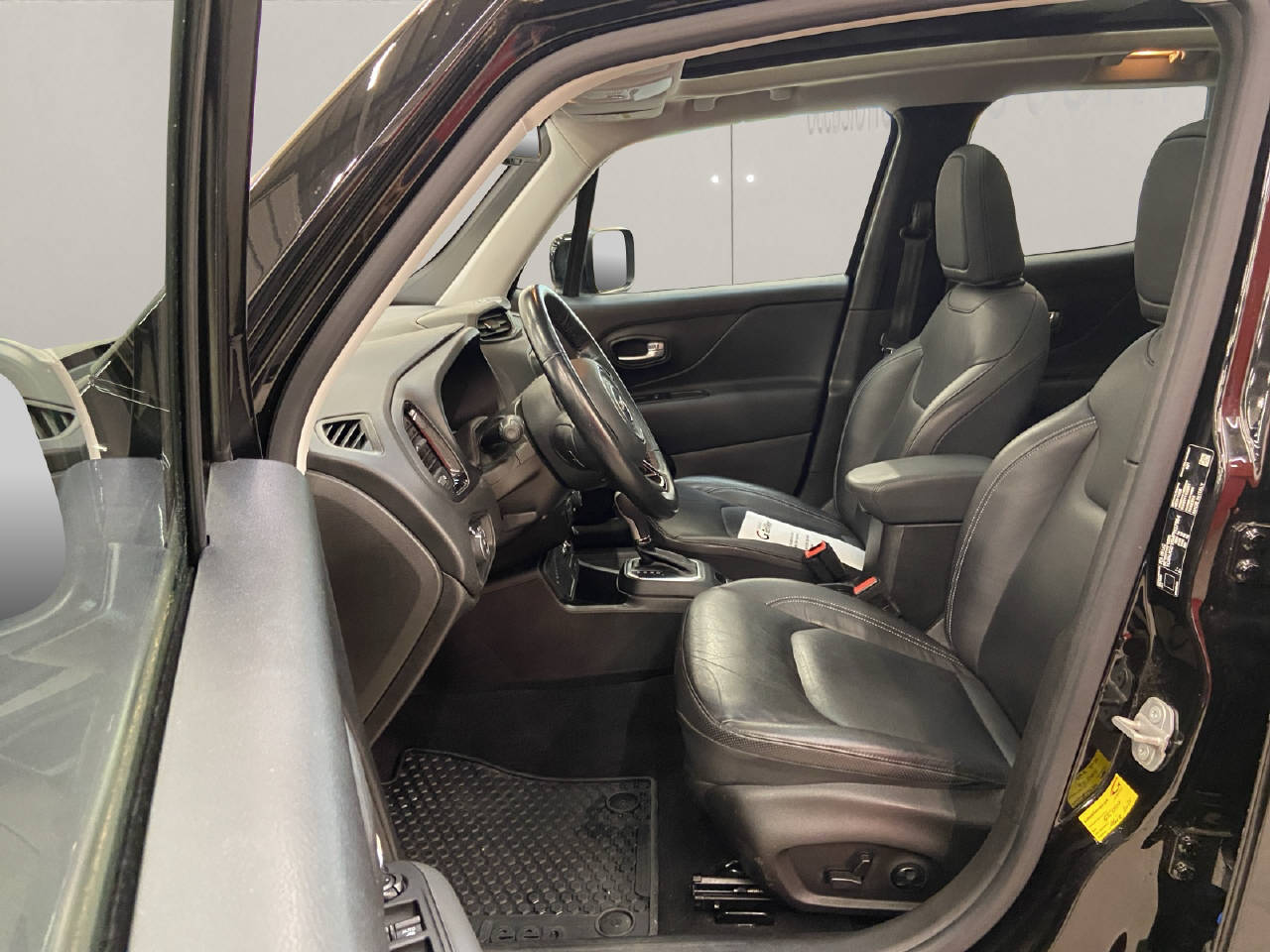 JEEP Renegade 1.3 Turbo Limited-image-4