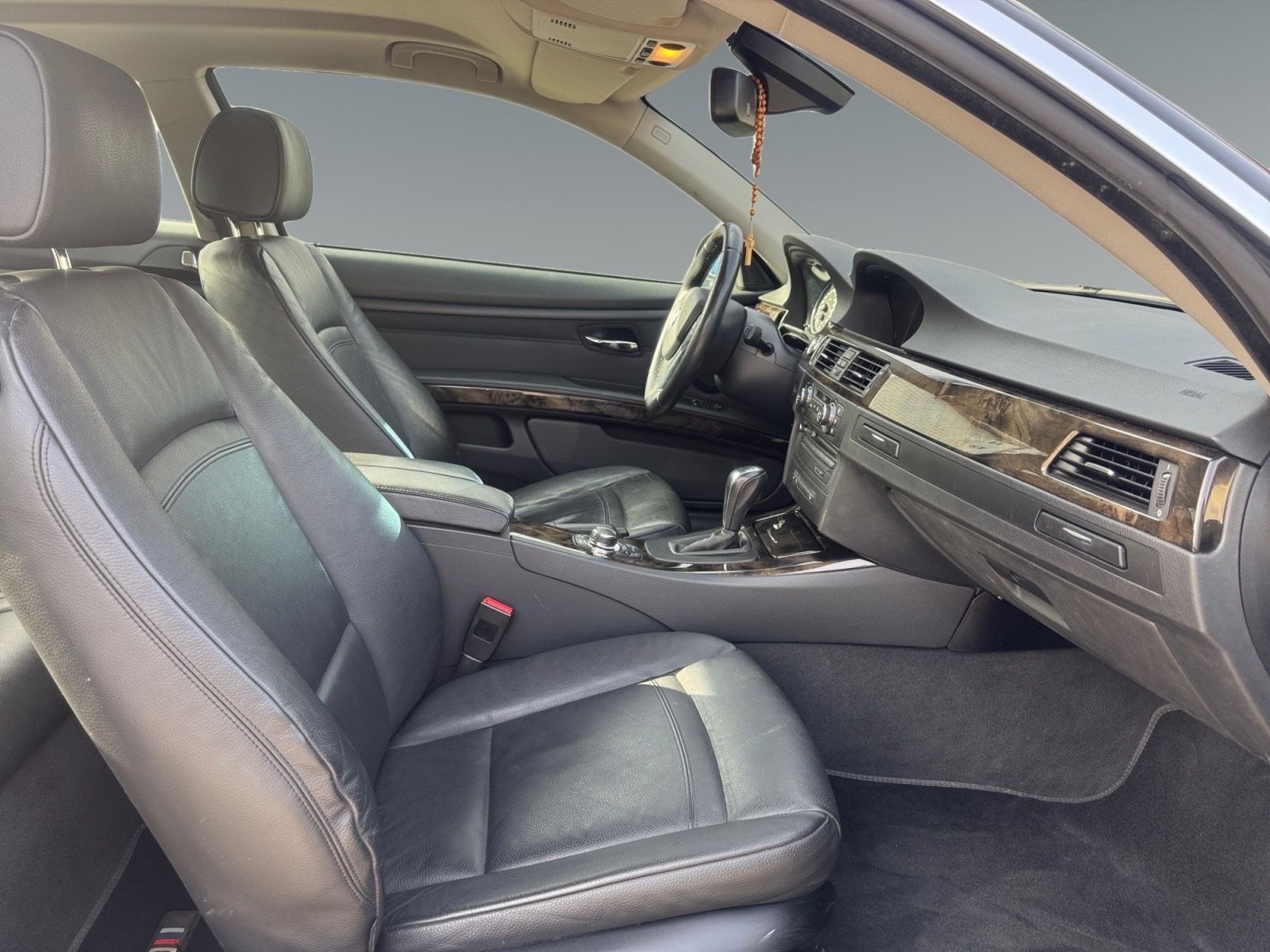 BMW 325i Coupé Steptronic-image-12