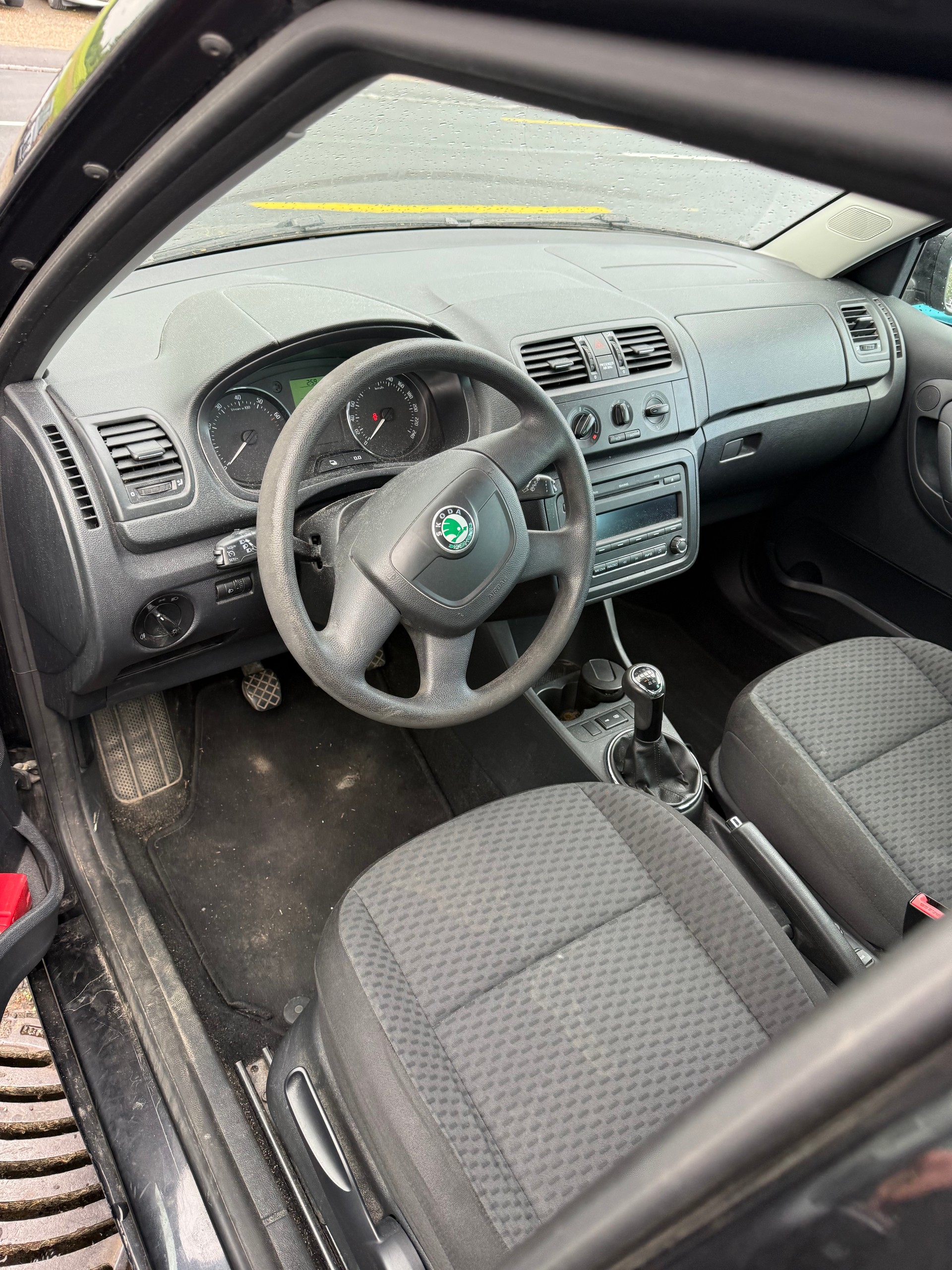 SKODA Fabia 1.2 TSI Elegance-image-5