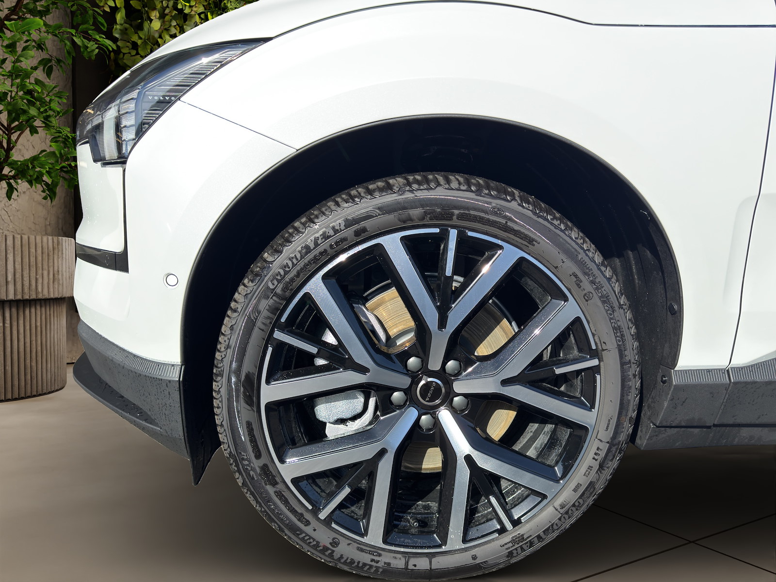 VOLVO EX 30 E60 Twin Ultra Performance AWD-image-7