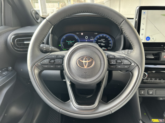 TOYOTA Yaris Cross 1.5 Prem. AWD-image-9