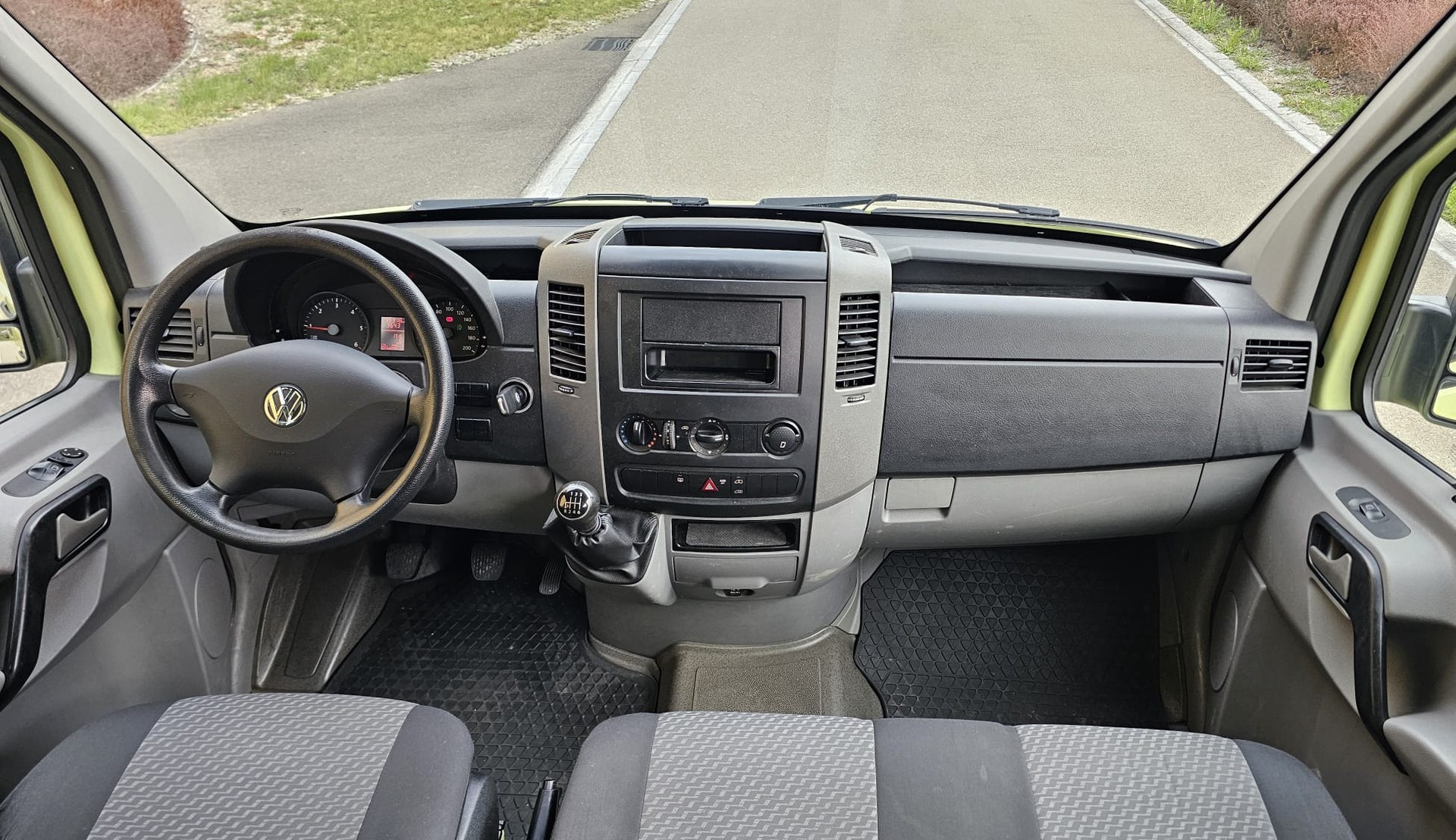 VW CRAFTER-image-4